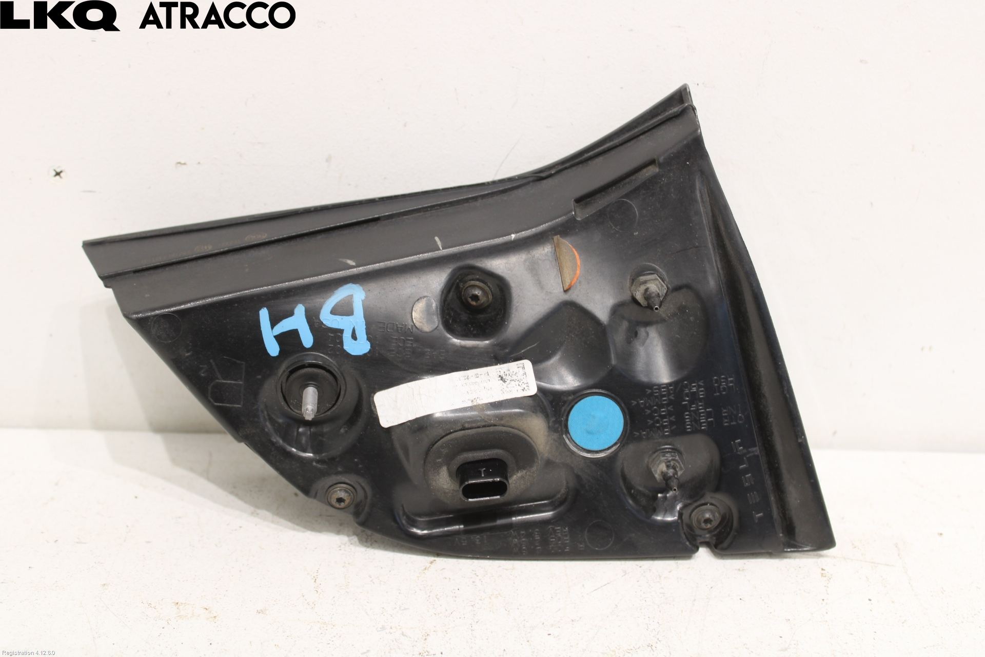 Tesla MODEL 3 17- Baklykt Høyre  På Luke(Indre)