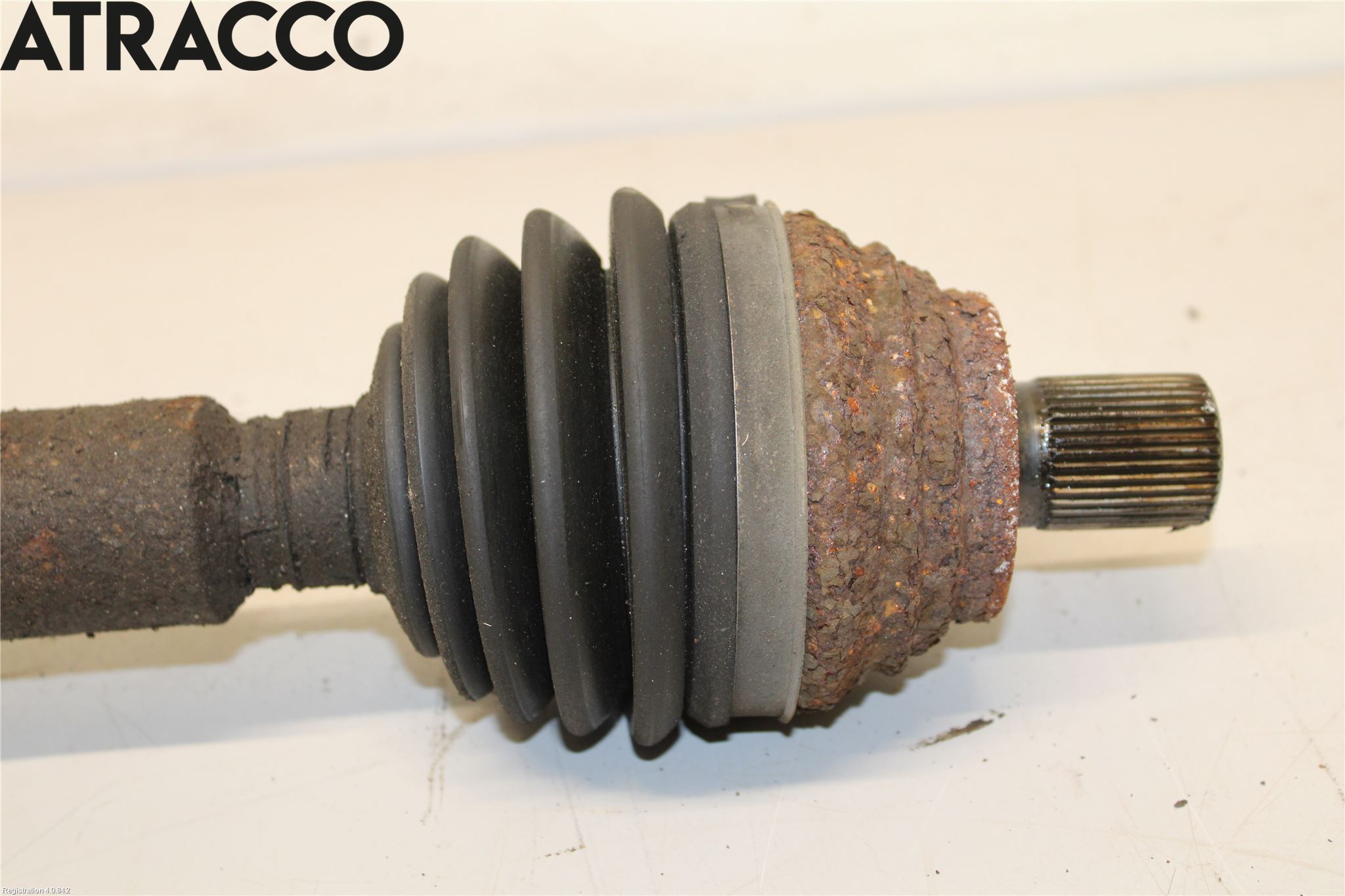 Volkswagen VW GOLF V 04-09 Drivaksel Foran Kompl Høyre