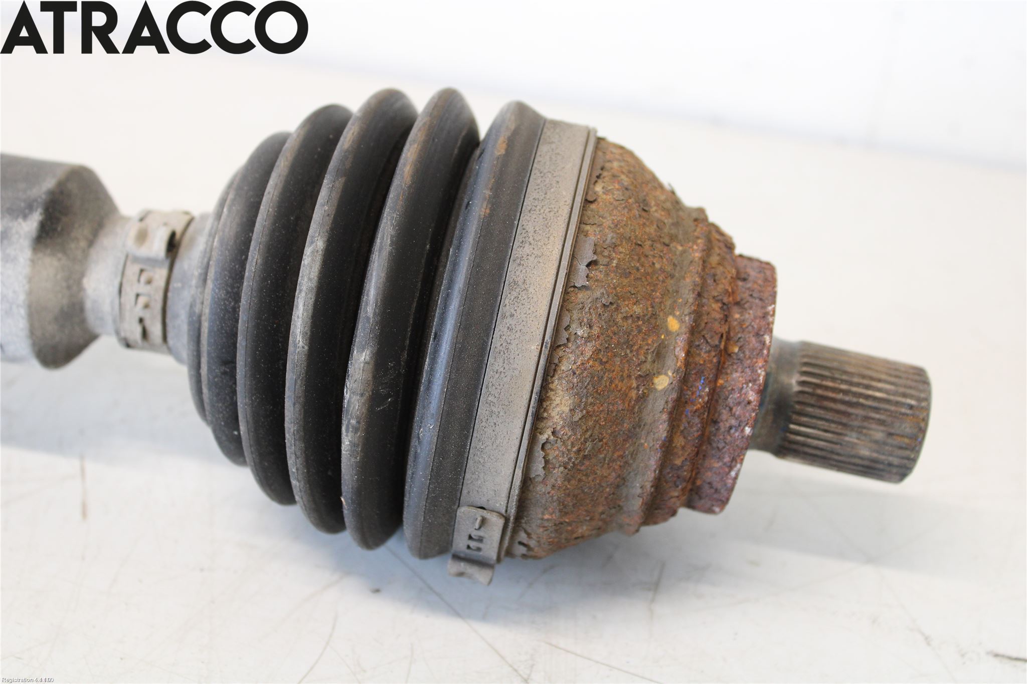 Volkswagen VW PASSAT 15-19 Drivaksel Foran Kompl Høyre