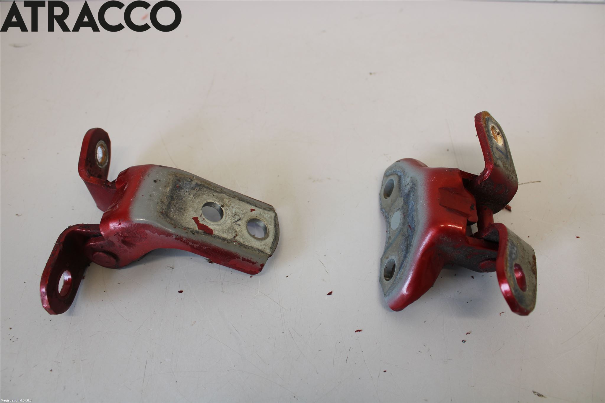 Toyota YARIS XP130 12-14 Dørhengsel