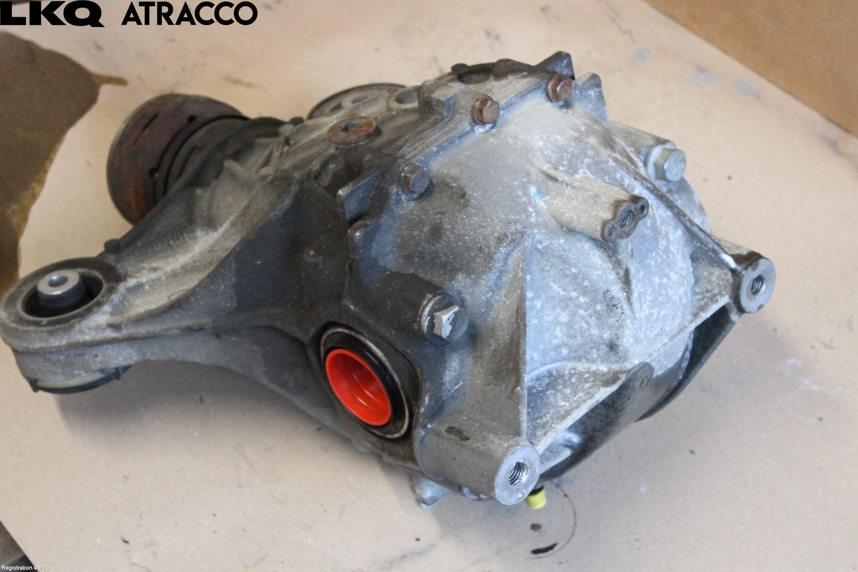 Jaguar XE (X760) 15-24 Bakaksel Kardang Bak -Diff