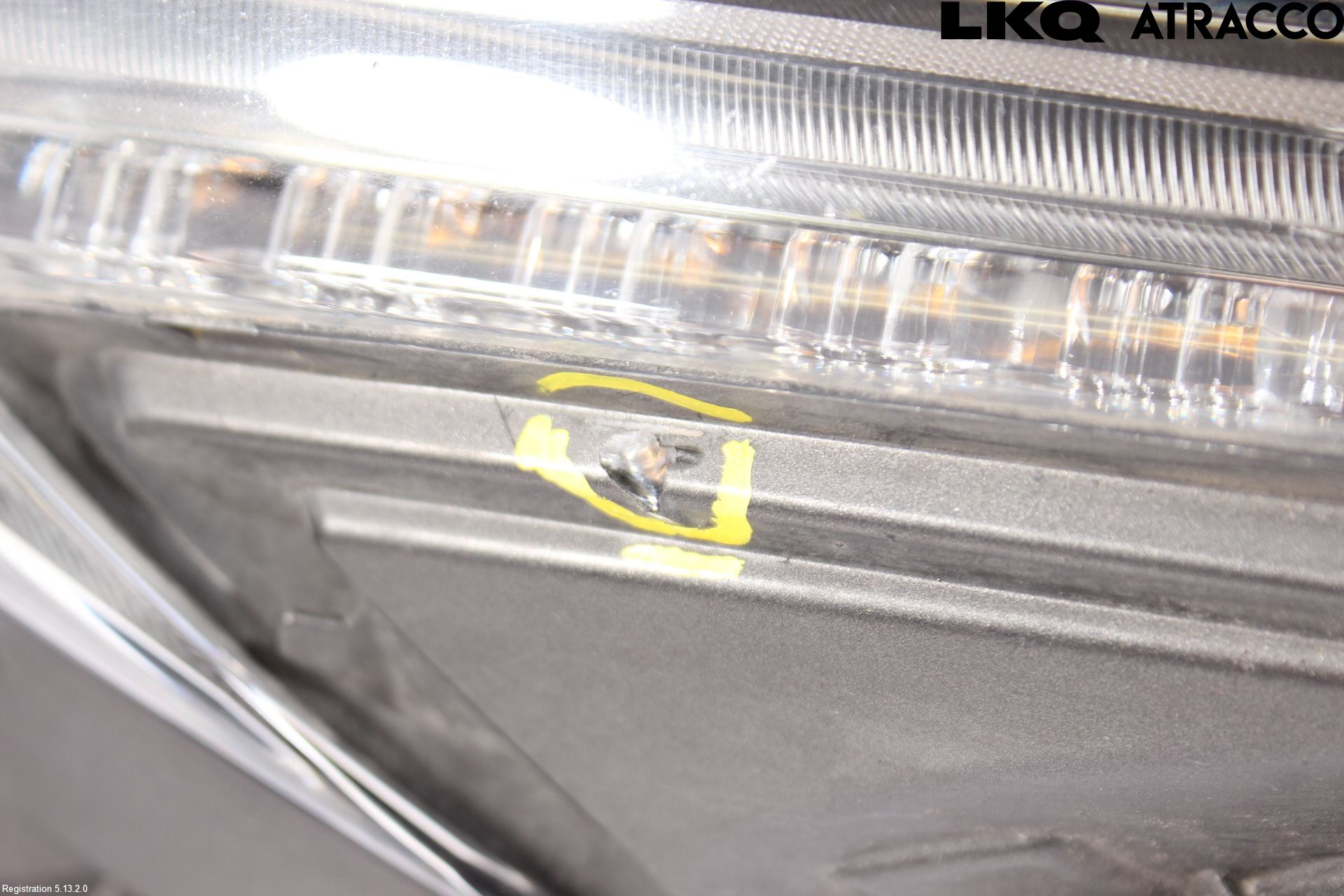 Lexus NX 300h 15-21 Parklykt Foran Høyre