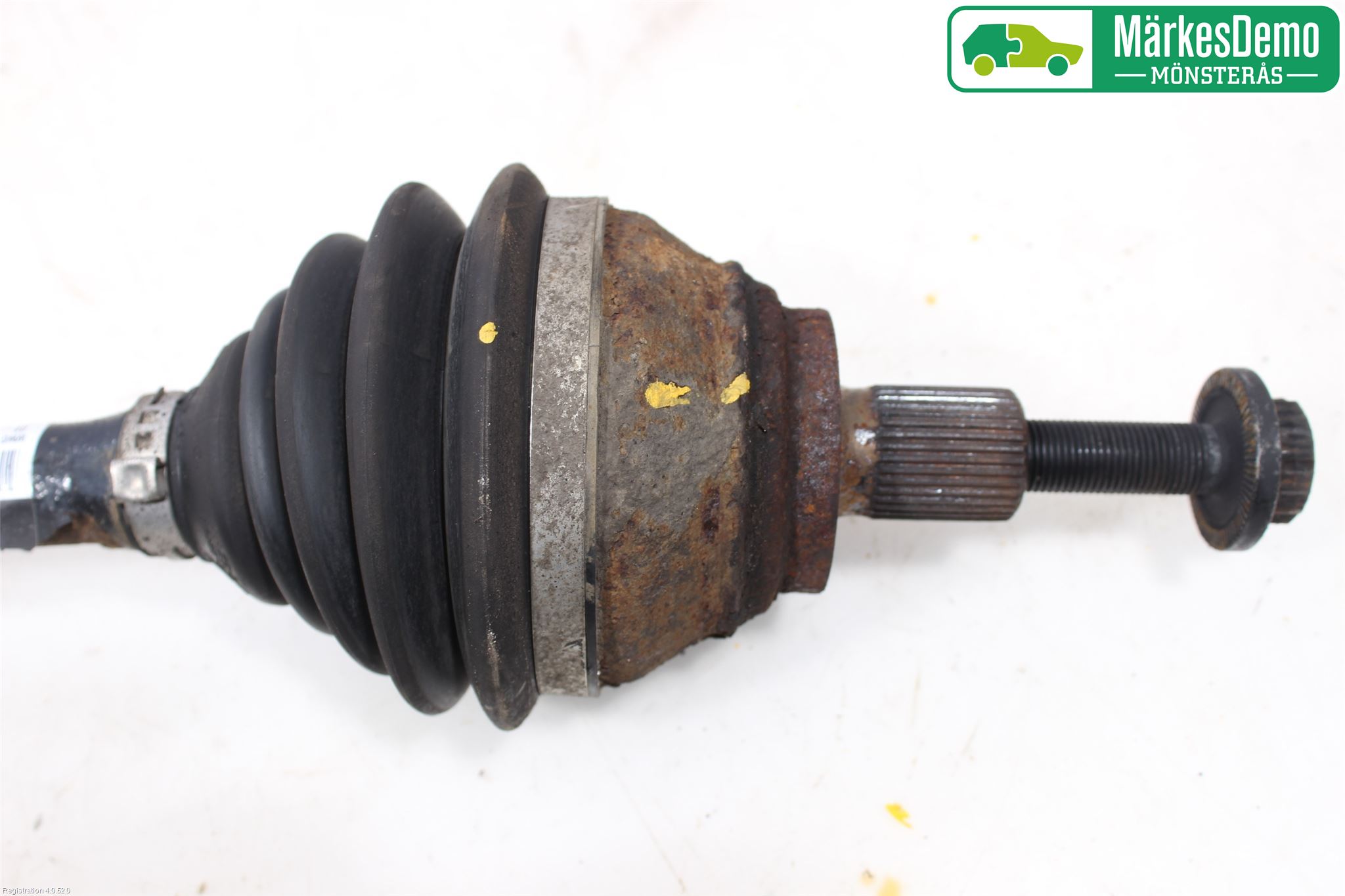 Volkswagen VW PASSAT 05-11 Drivaksel Foran Kompl Venstre