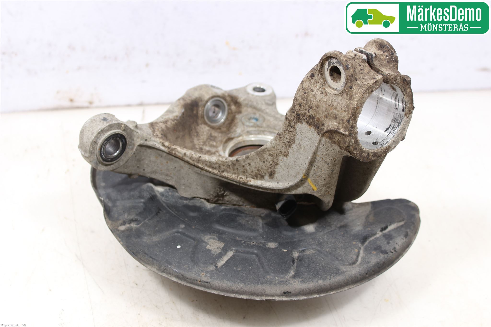 Volkswagen VW PASSAT 15-19 Spindel Hf