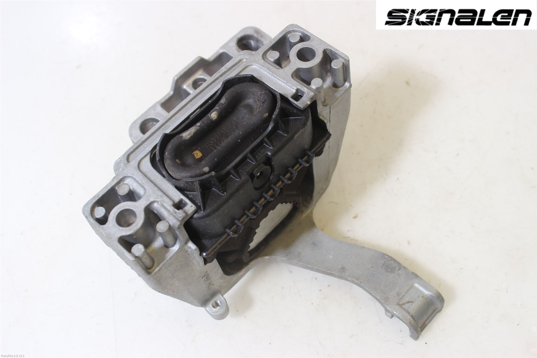 Skoda OCTAVIA (5E) 13-20 Motor Feste Gummi