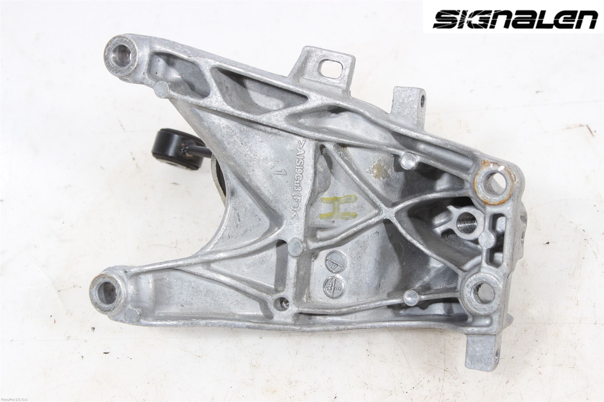 Audi A4/S4 B9 16-19 Motor Feste Stål-Alu