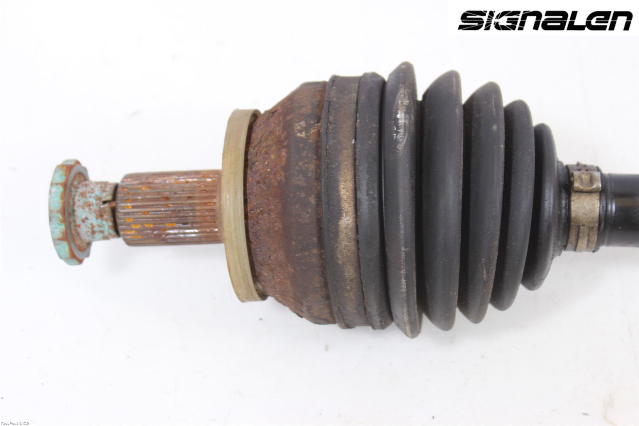 Volkswagen VW POLO 05-09 Drivaksel Foran Kompl Venstre