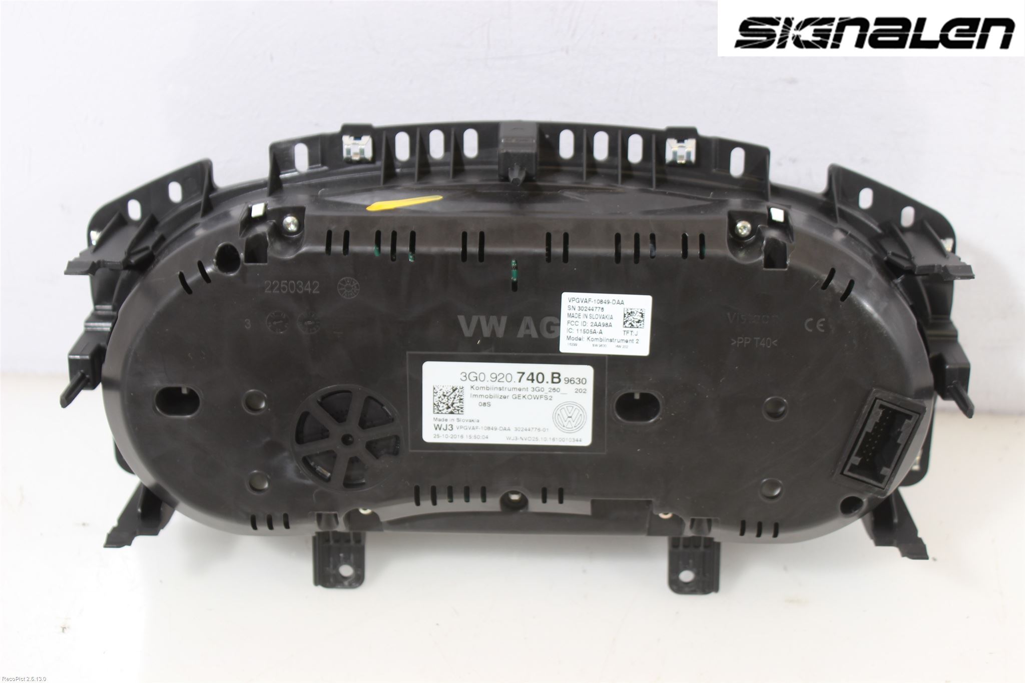 Volkswagen VW PASSAT 15-19 Instr Kombinert