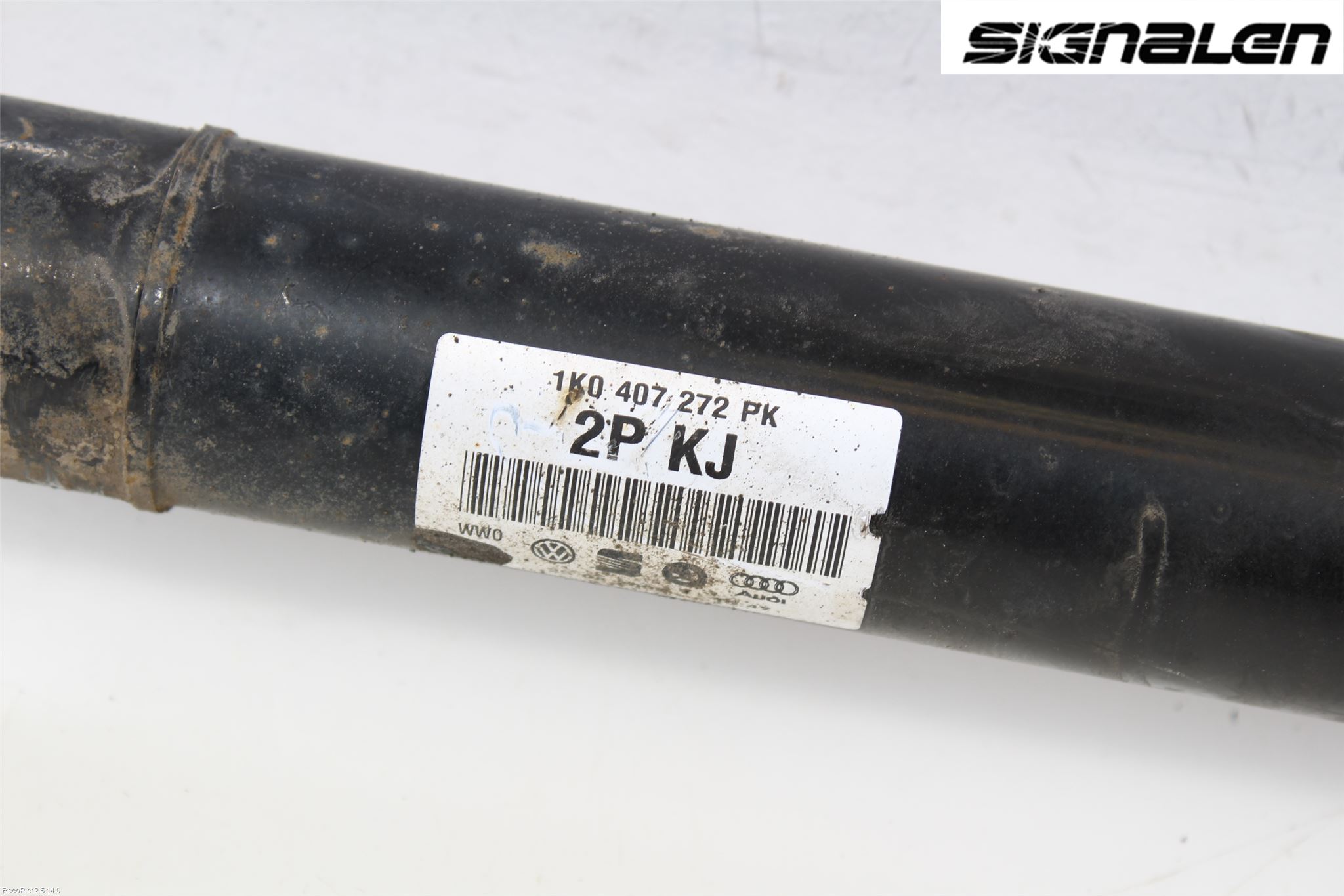 Volkswagen VW PASSAT 05-11 Drivaksel Foran Kompl Høyre