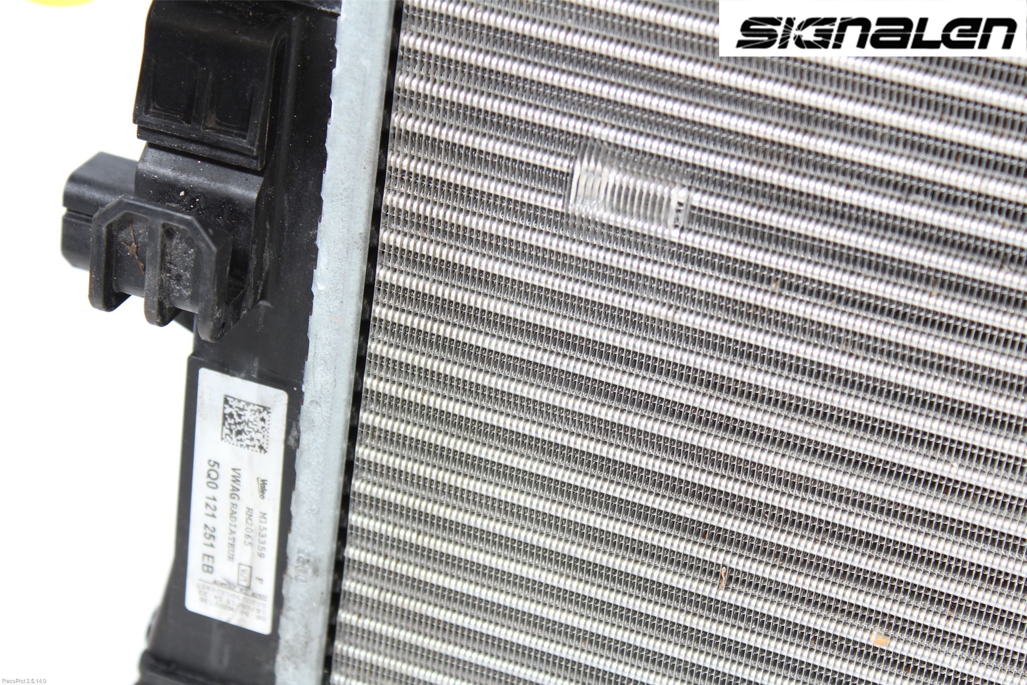 Volkswagen VW GOLF / E-GOLF VII 13-20 Radiator Automat