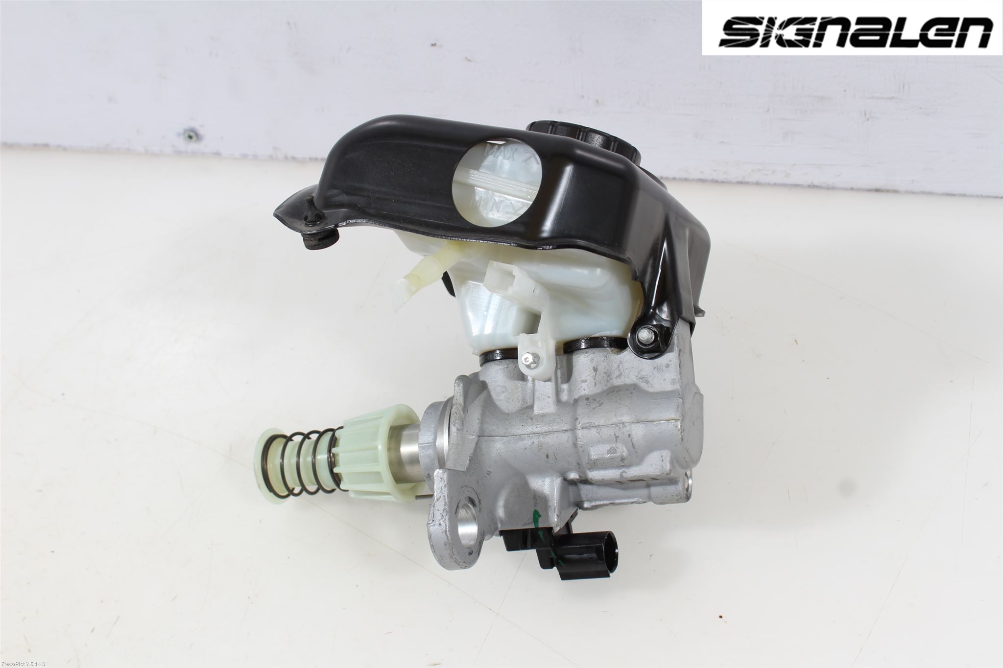 Audi A4/S4 B9 16-19 Brems Hovedsylinder