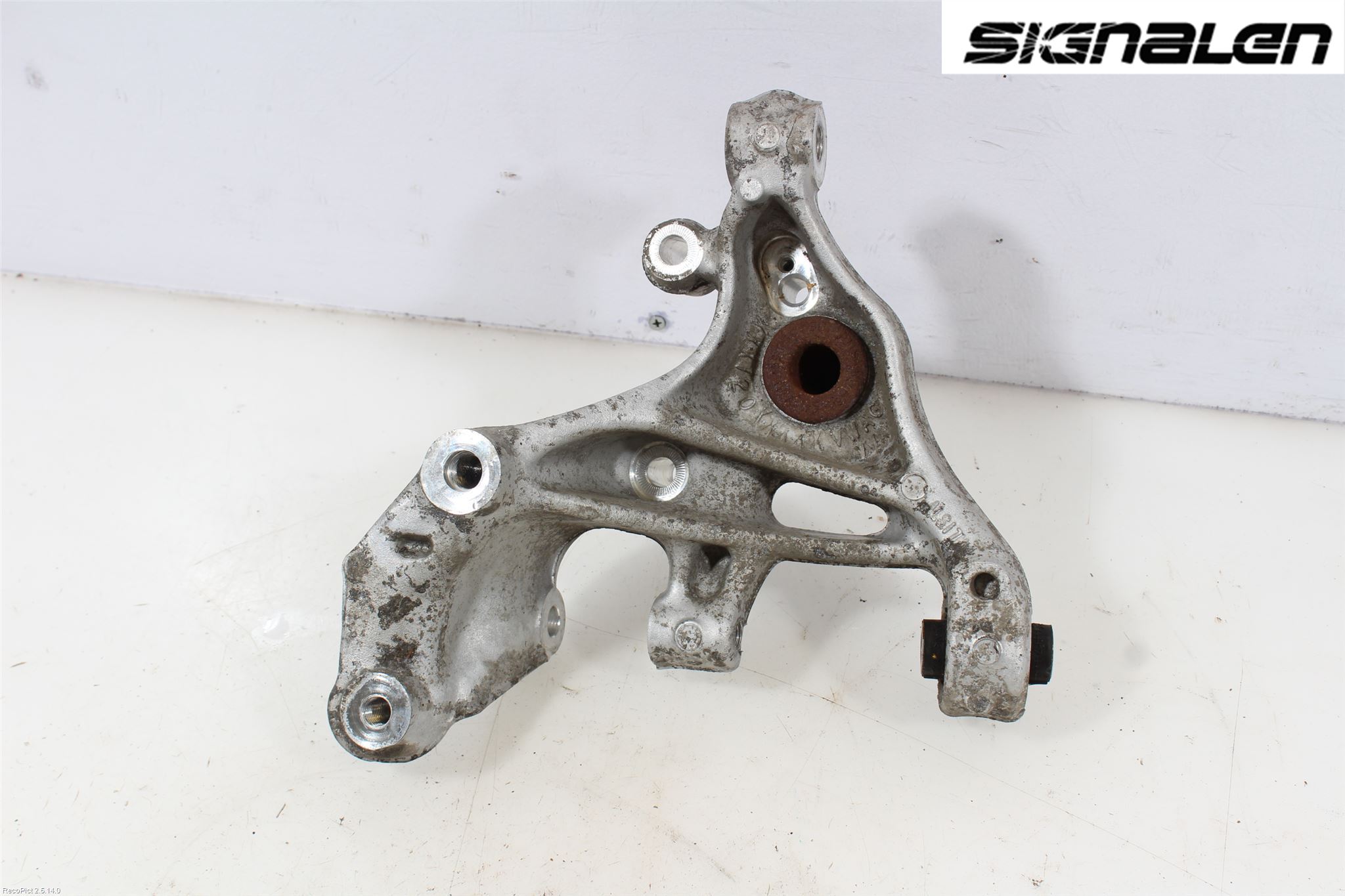 Volkswagen VW PASSAT 15-19 Spindel Hb