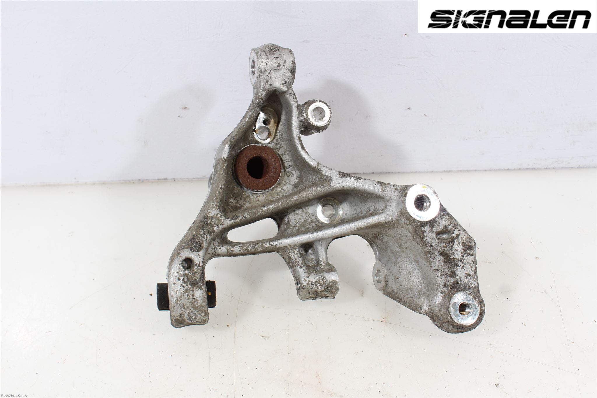 Volkswagen VW PASSAT 15-19 Spindel Vb