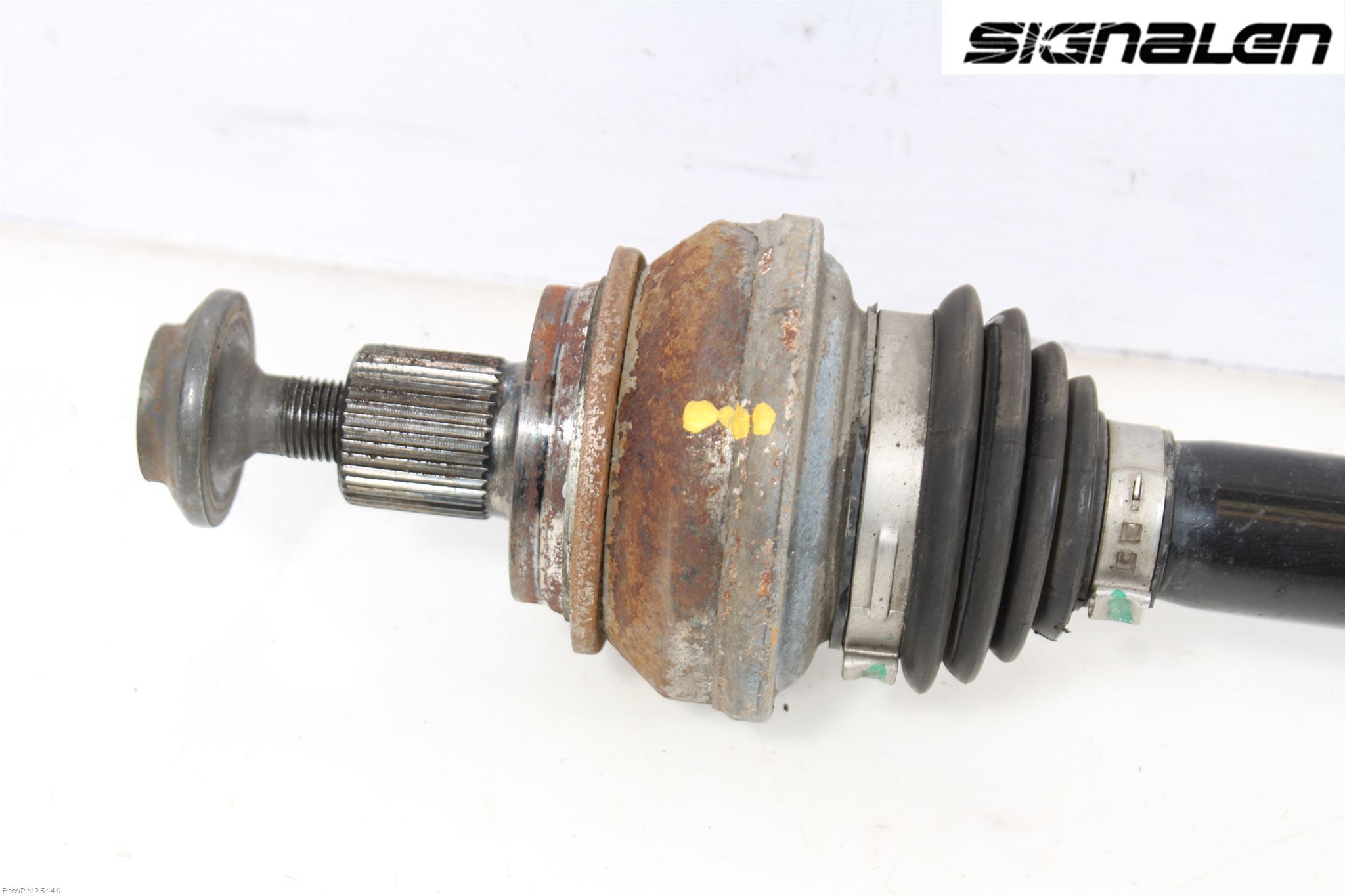 Audi A4/S4 B9 16-19 Drivaksel Bak Kompl Høyre
