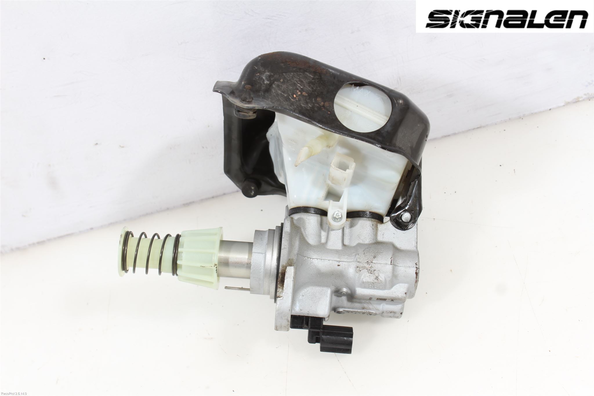 Audi A4/S4 B9 16-19 Brems Hovedsylinder