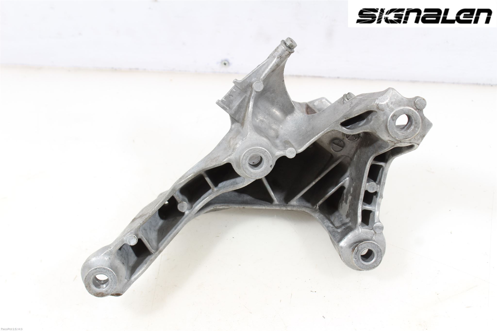 Audi A4/S4 B9 16-19 Motor Feste Stål-Alu
