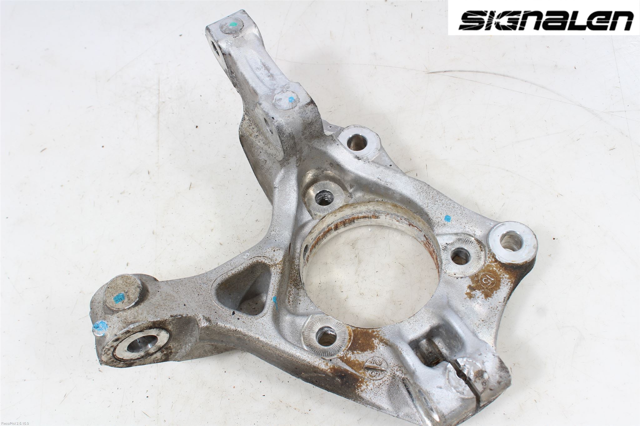 Opel ASTRA J 10-15 Spindel Vf