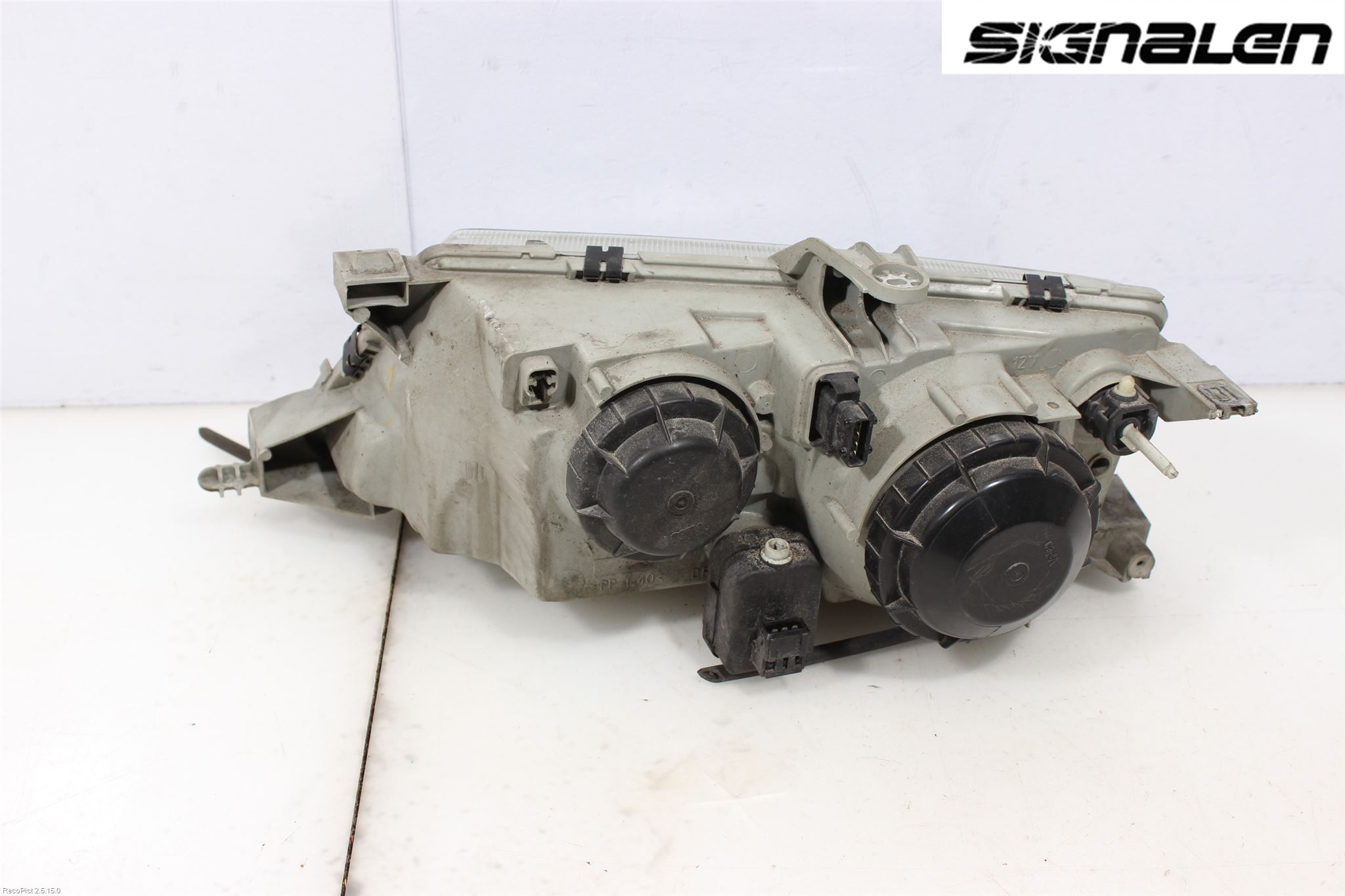 Saab 9-5 -05 Frontlykt Høyre