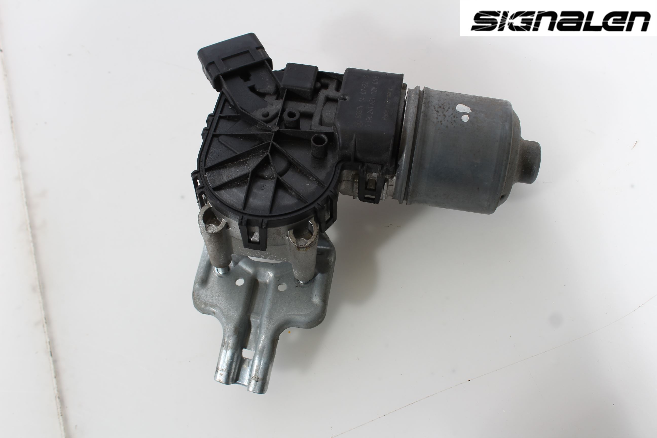 Peugeot PARTNER 08-15 Viskermotor Frontrute