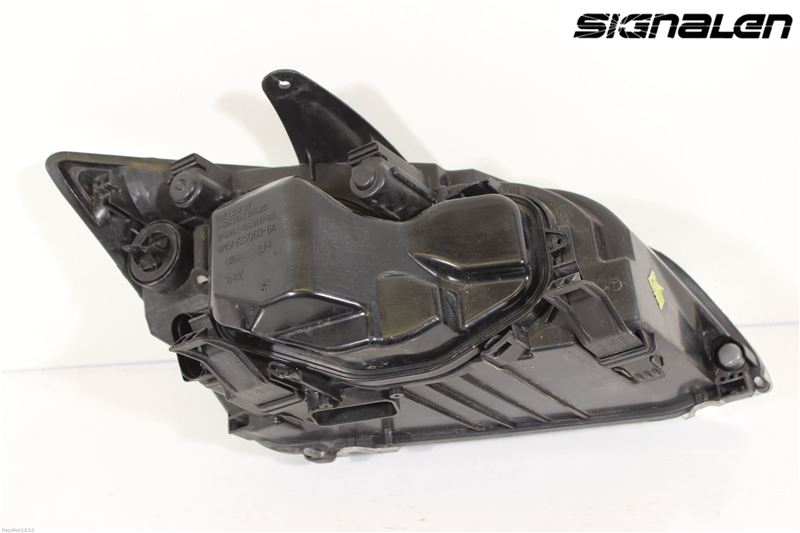 Ford FOCUS     04-07 Frontlykt Venstre