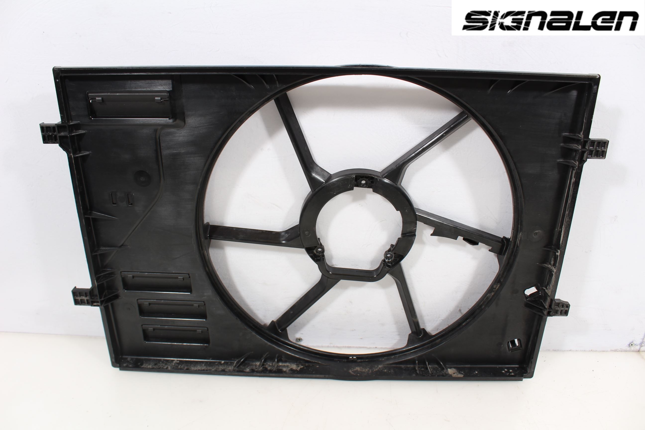 Volkswagen VW GOLF / E-GOLF VII 13-20 Kjølevifte-Radiator Hus-Kåpe