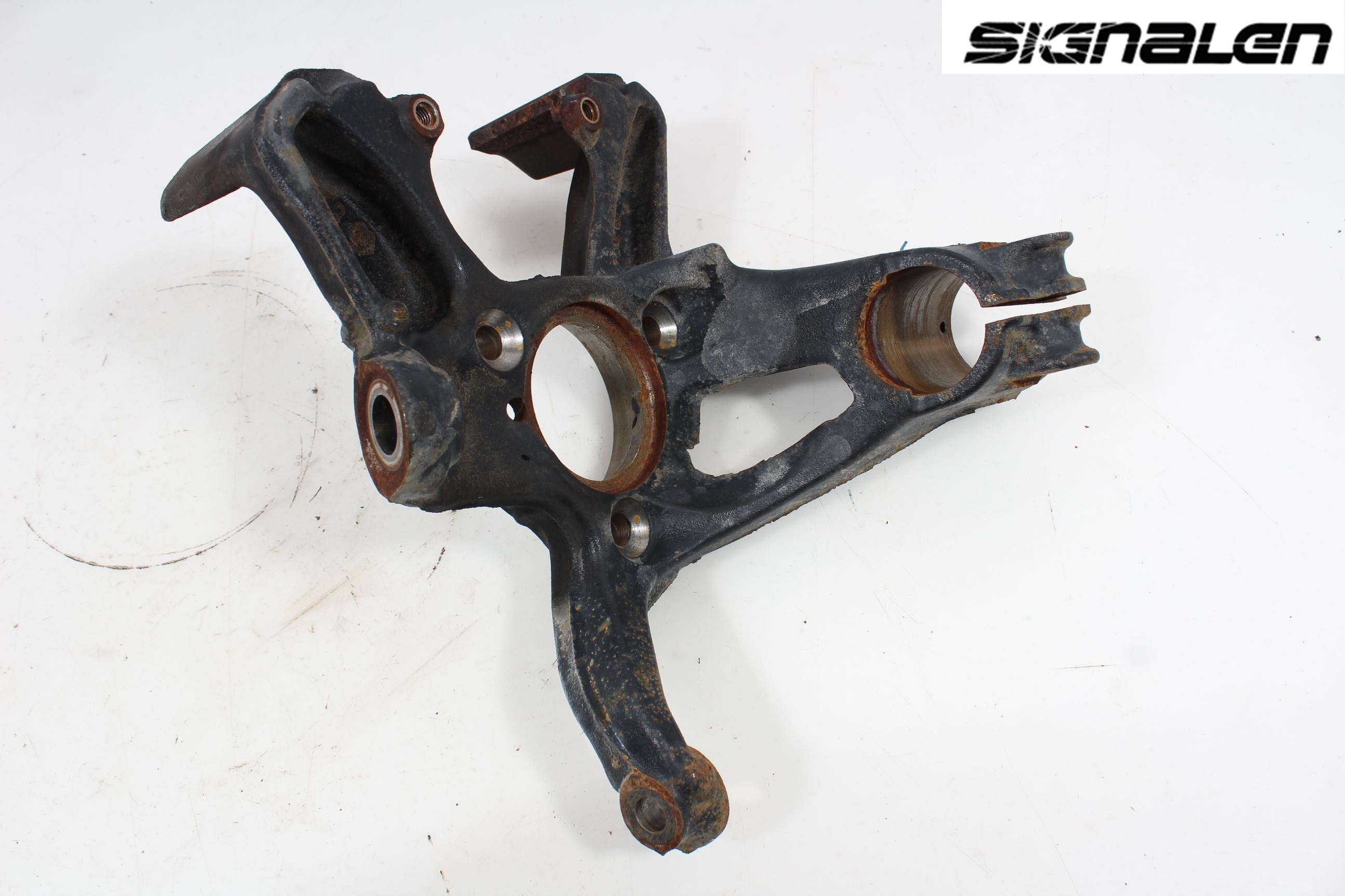 Volkswagen VW GOLF SPORTSVAN 15-20 Spindel Hf