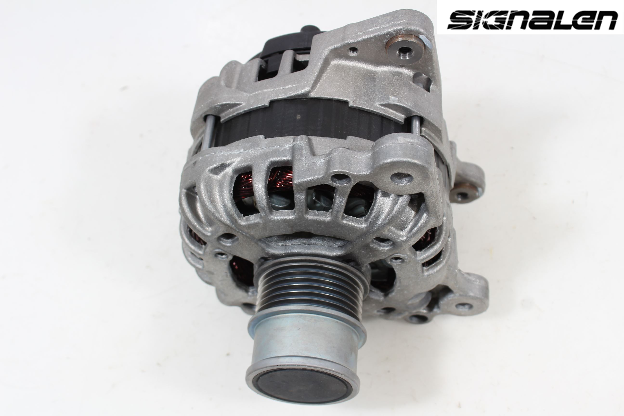 Volkswagen VW POLO 10-17 Dynamo