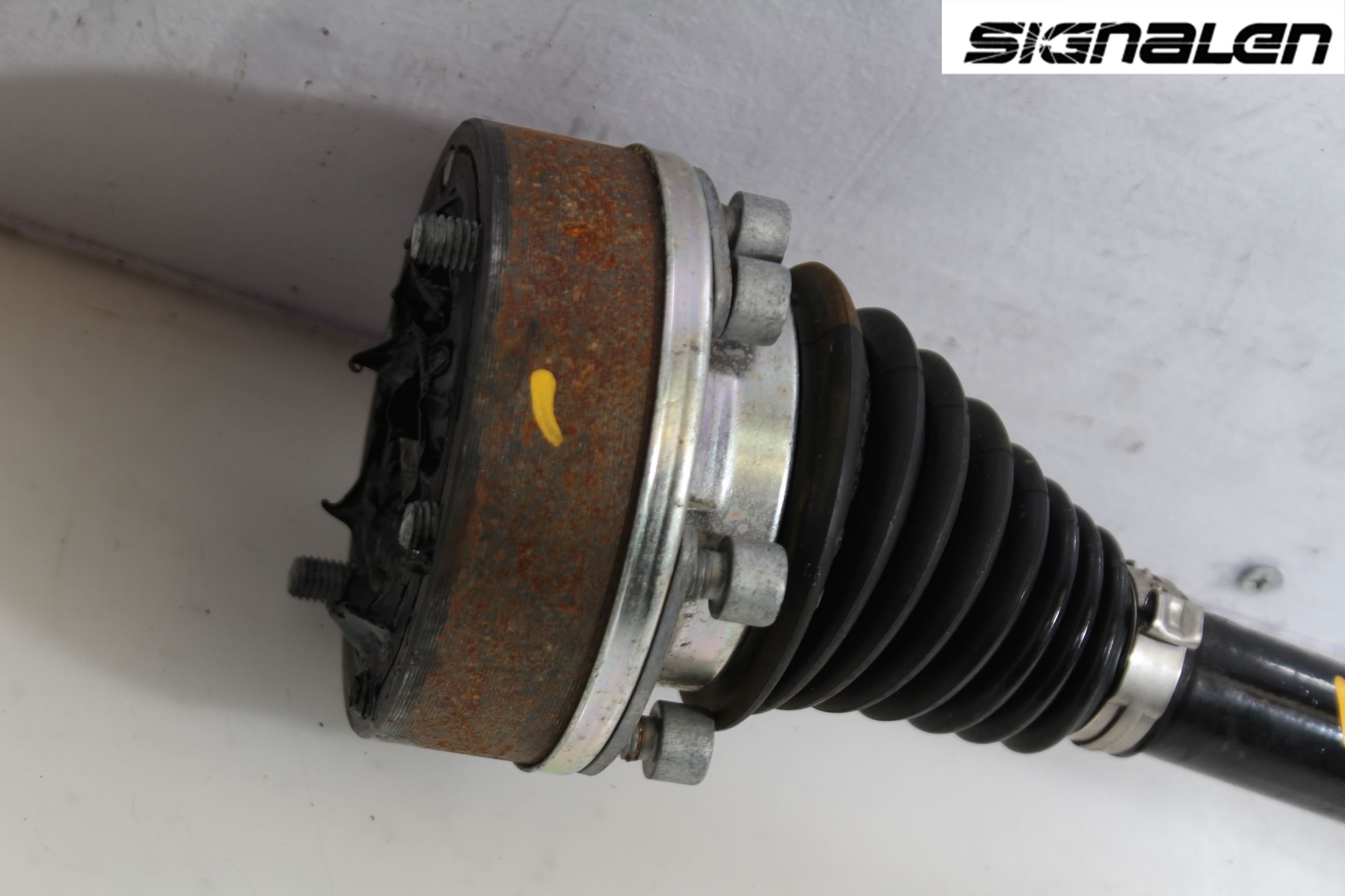 Volkswagen VW POLO 10-17 Drivaksel Foran Kompl Venstre