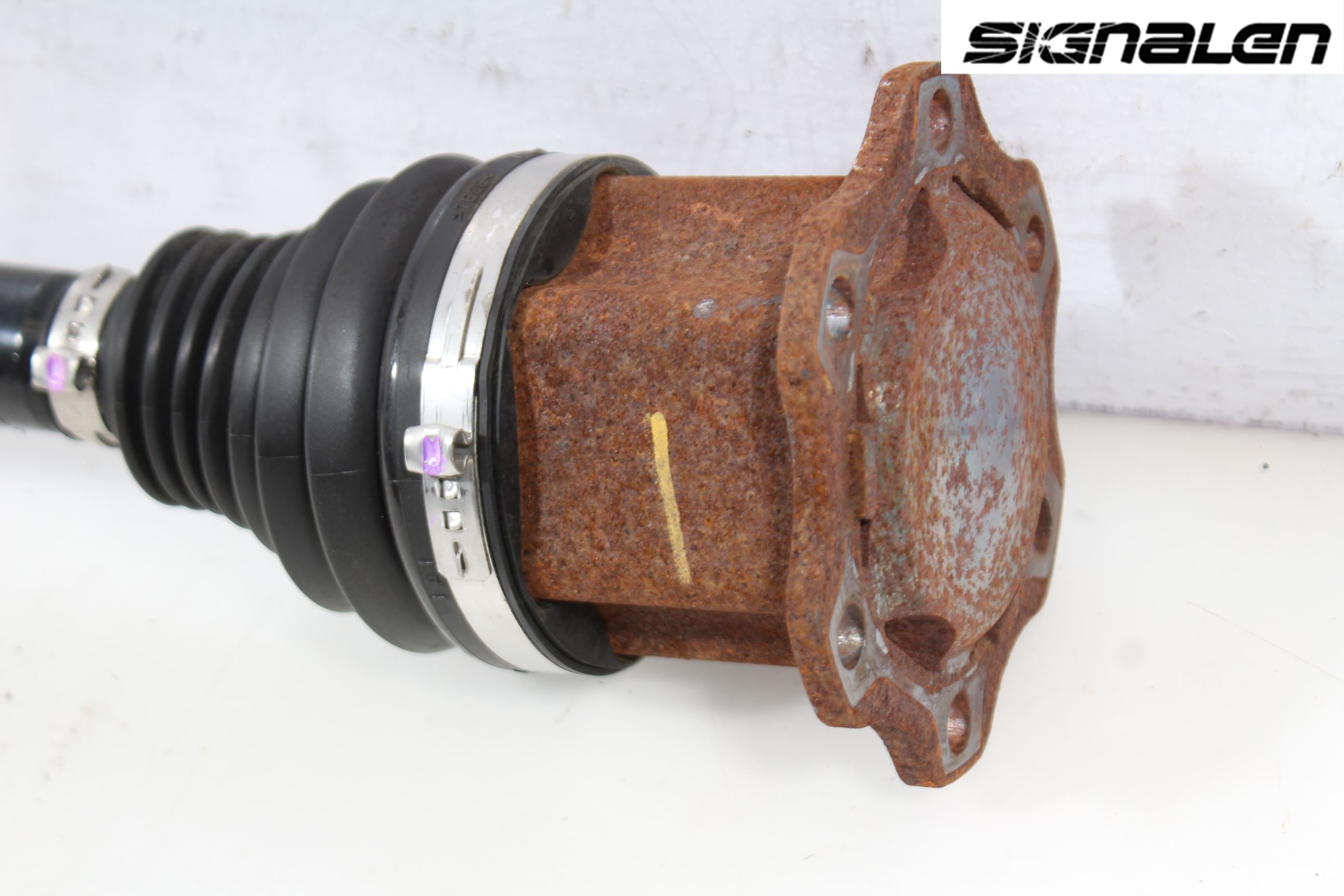 Audi A6/S6 4G 11-18 Drivaksel Foran Kompl Venstre