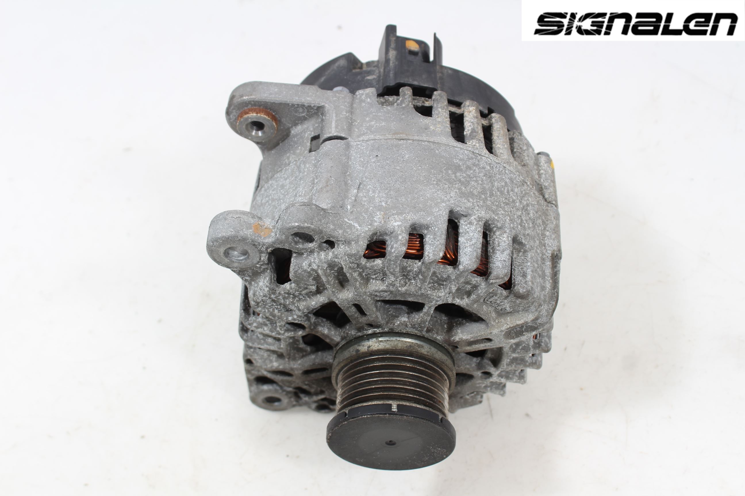 Volkswagen VW CADDY 11-15 Dynamo