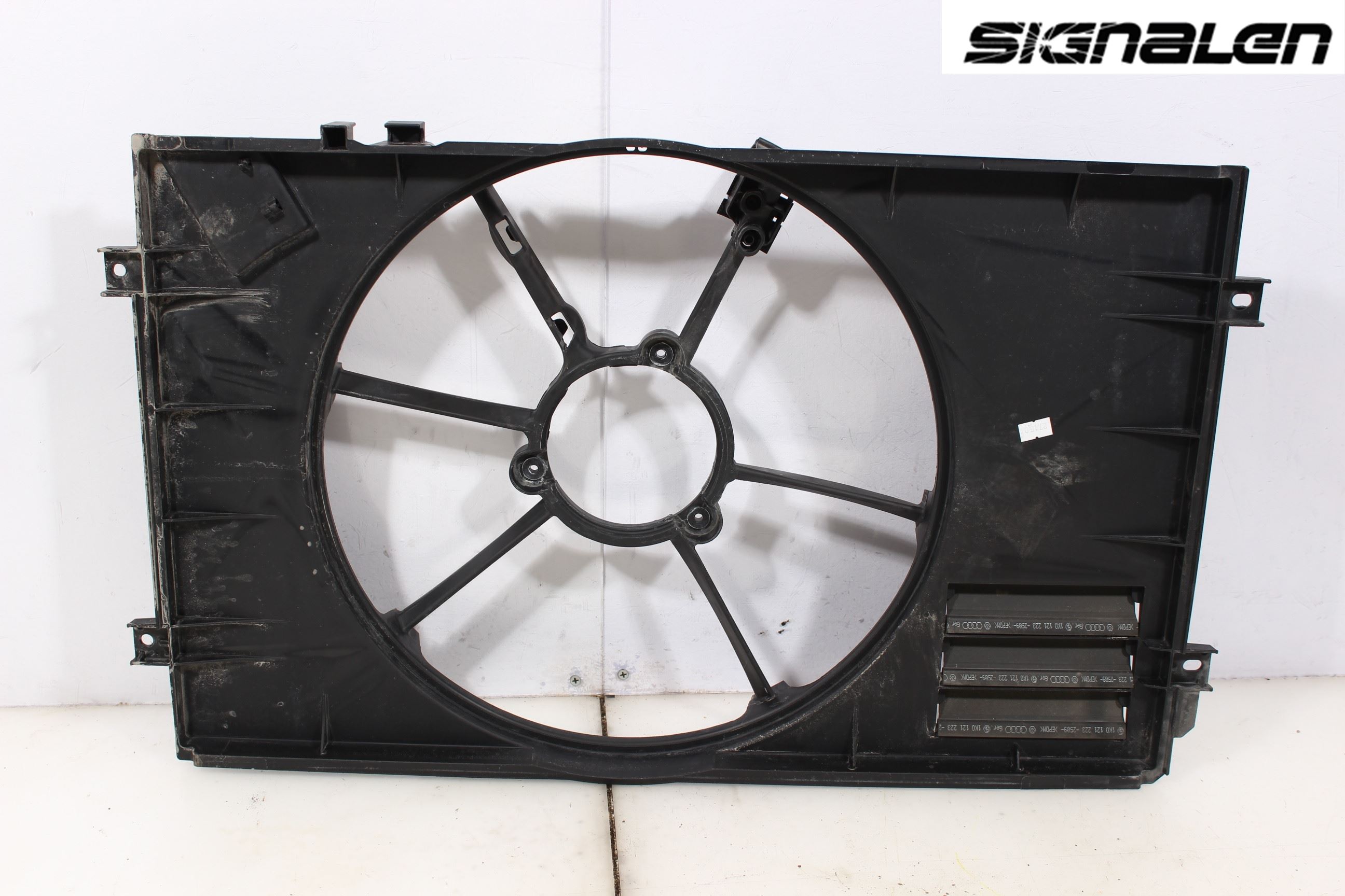 Volkswagen VW GOLF VI 09-13 Kjølevifte-Radiator Hus-Kåpe