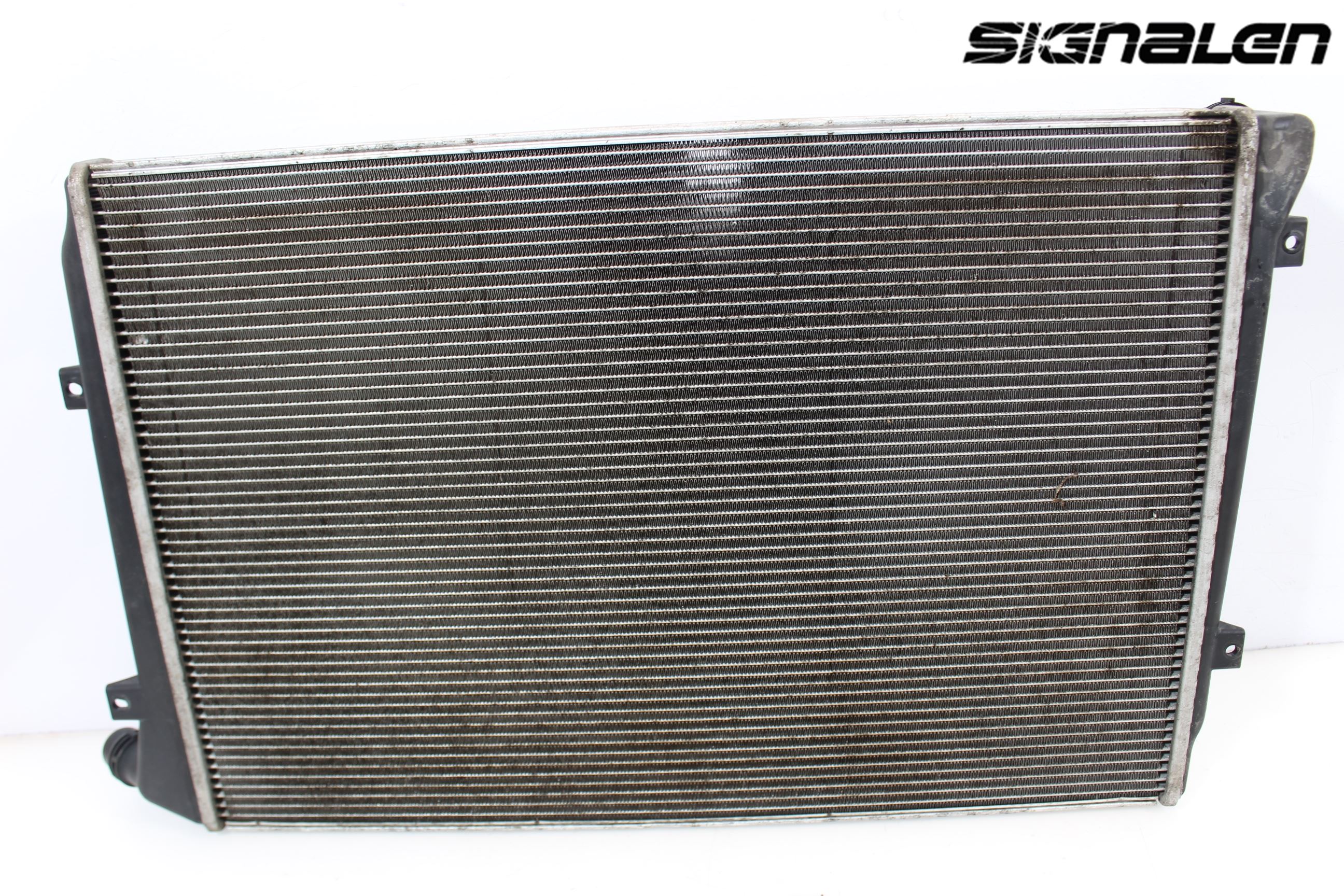Volkswagen VW PASSAT 05-11 Radiator Automat