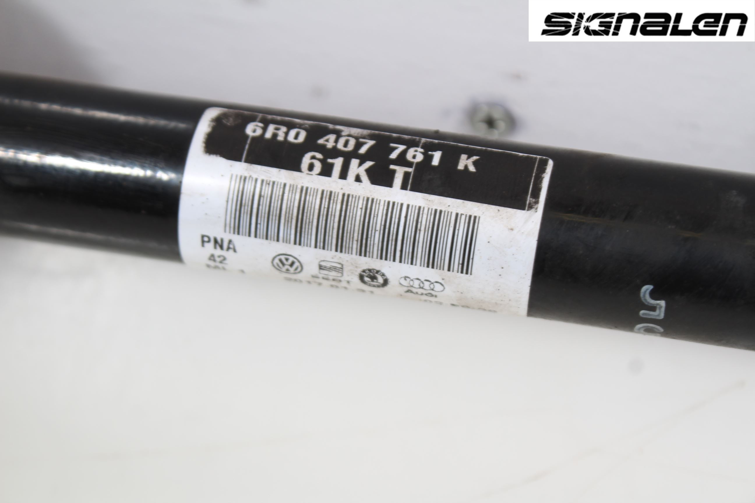 Volkswagen VW POLO 10-17 Drivaksel Foran Kompl Venstre