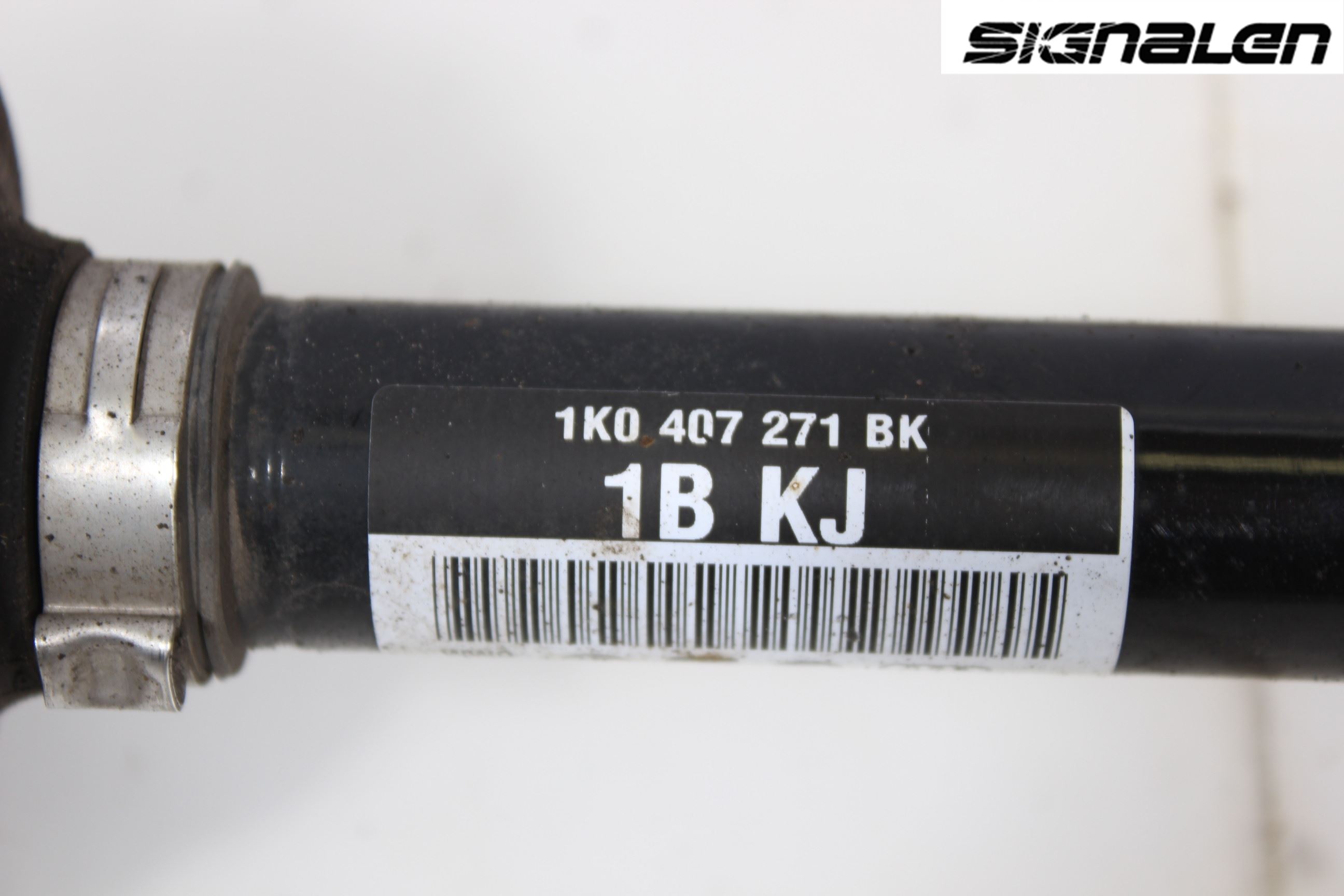 Volkswagen VW GOLF SPORTSVAN 15-20 Drivaksel Foran Kompl Venstre