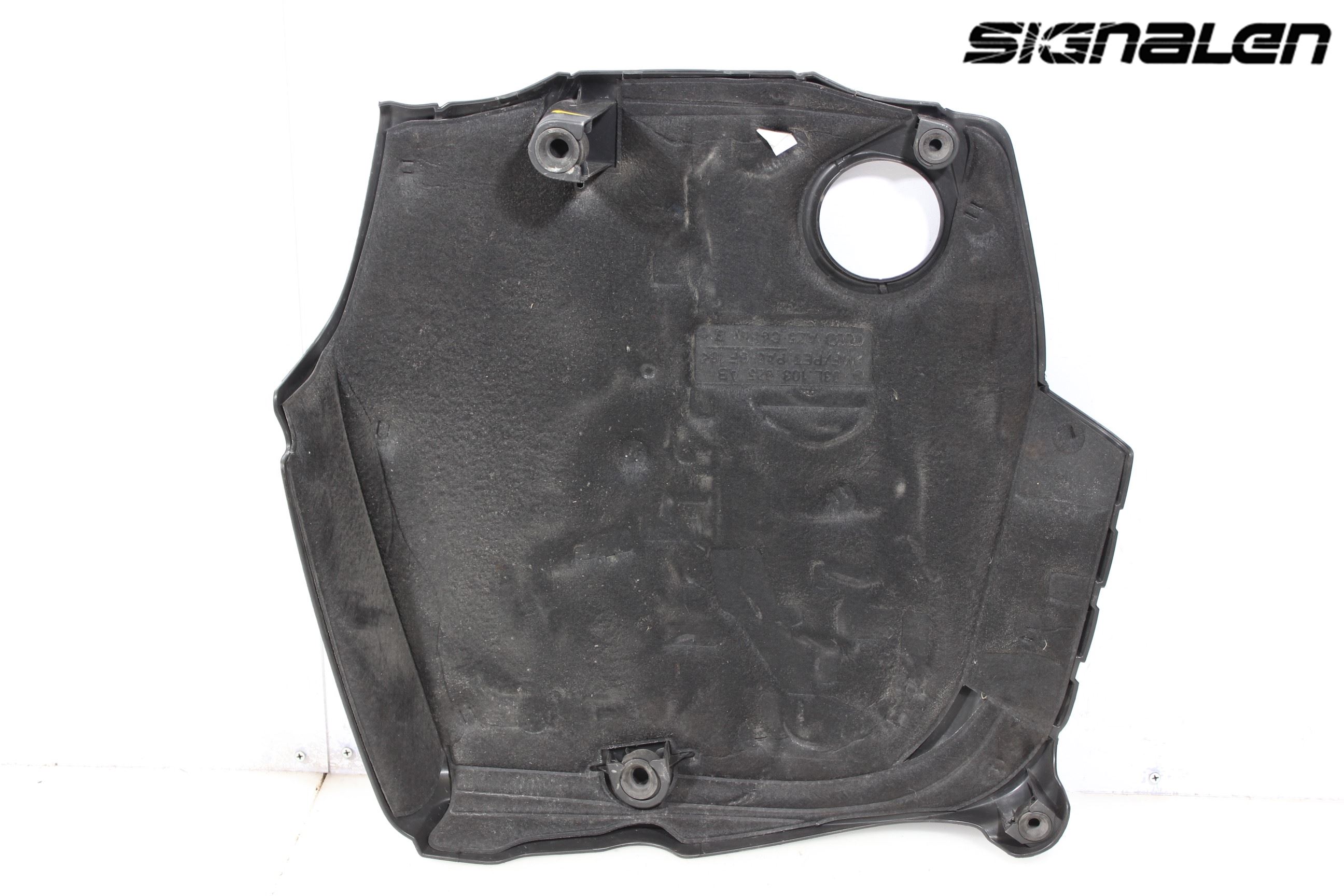 Audi A4/S4 08-11 Motor Deksel Over Motor