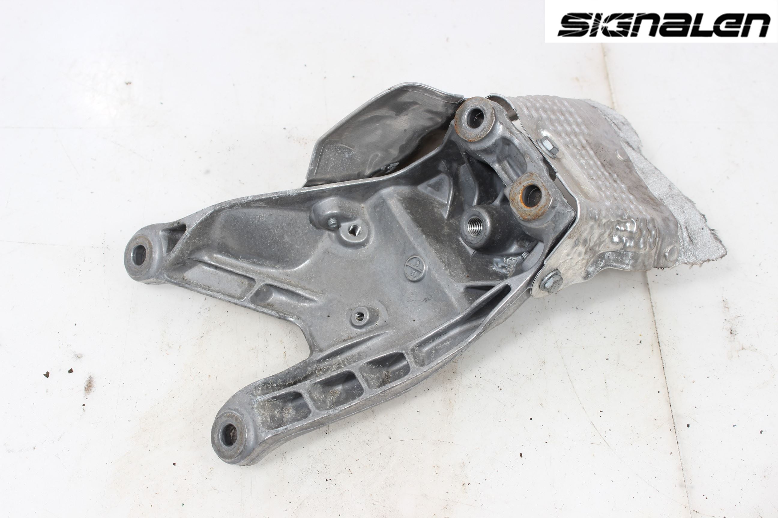 Audi A4 12-15 Motor Feste Stål-Alu