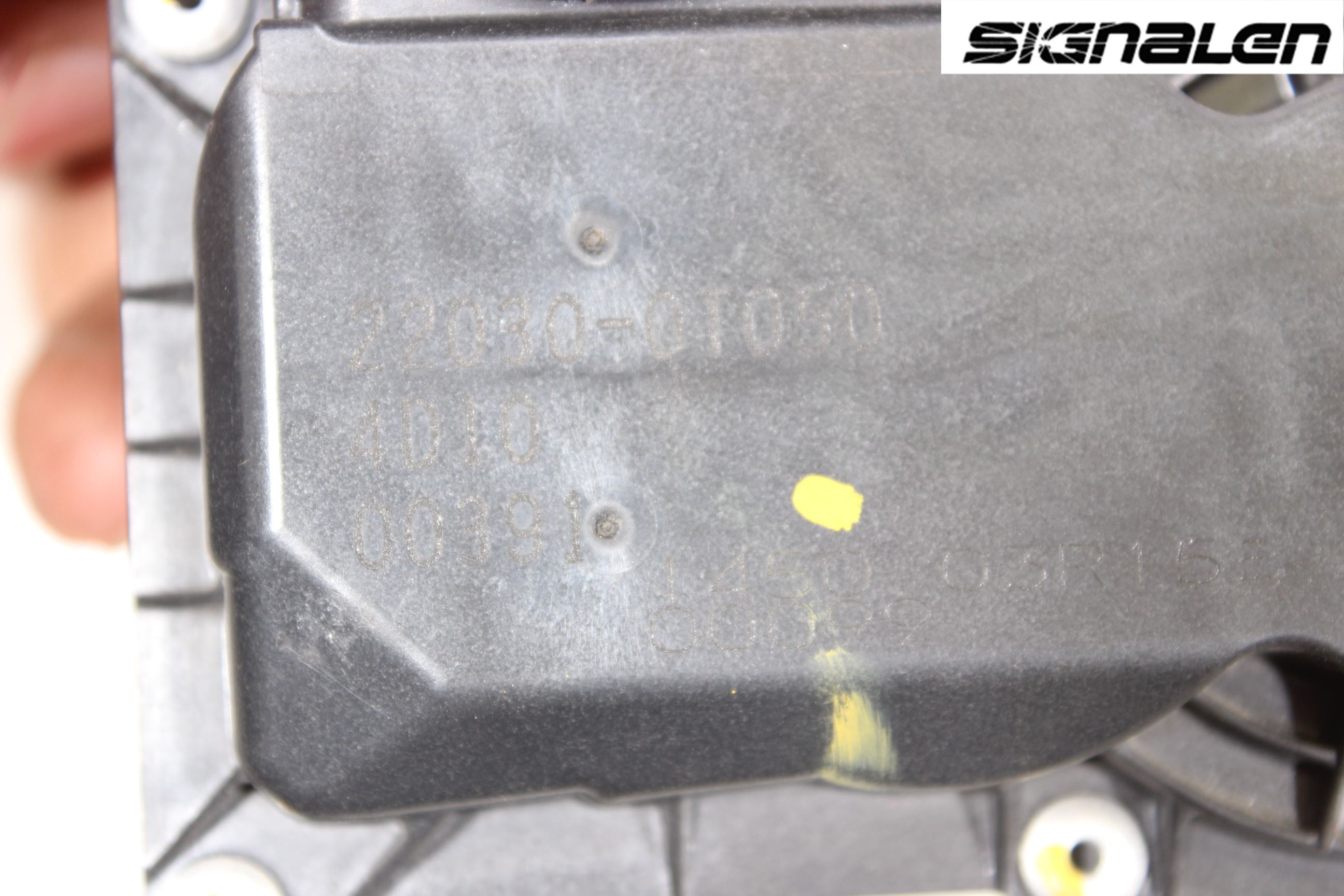Toyota AURIS 13-19 Inns Spjeldhus
