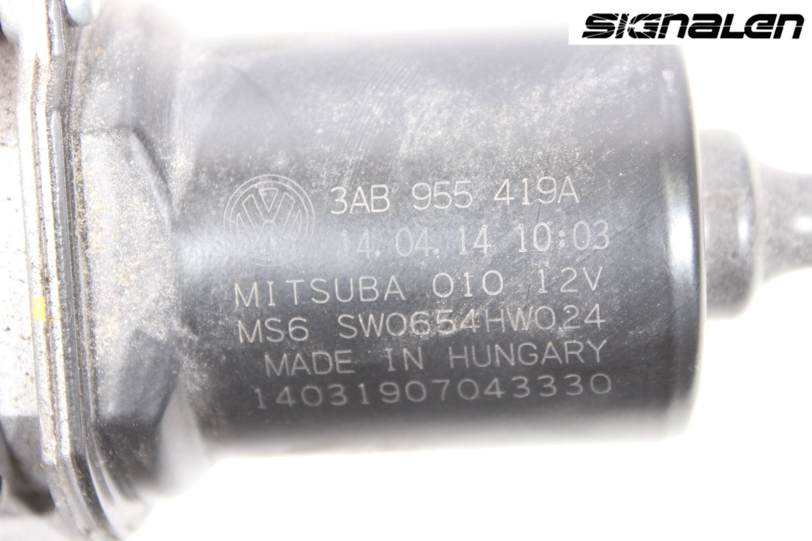 Volkswagen VW PASSAT 11-14 Viskermotor Frontrute