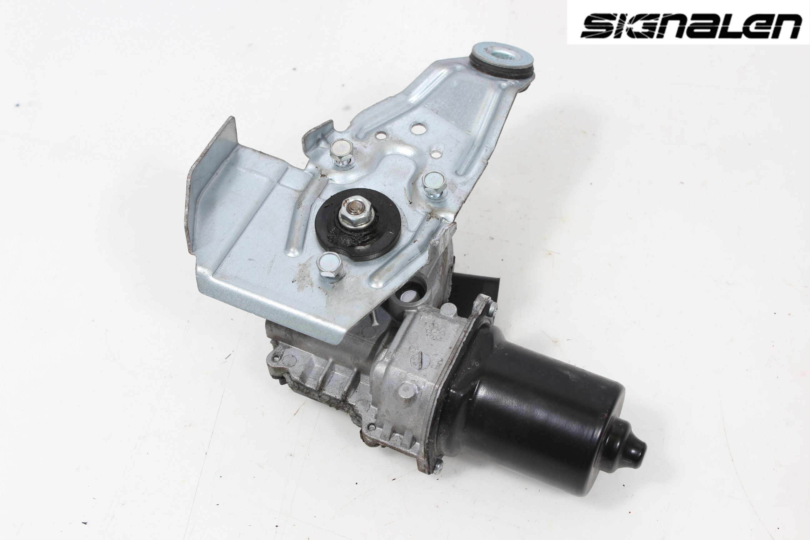 Volkswagen VW PASSAT 11-14 Viskermotor Frontrute