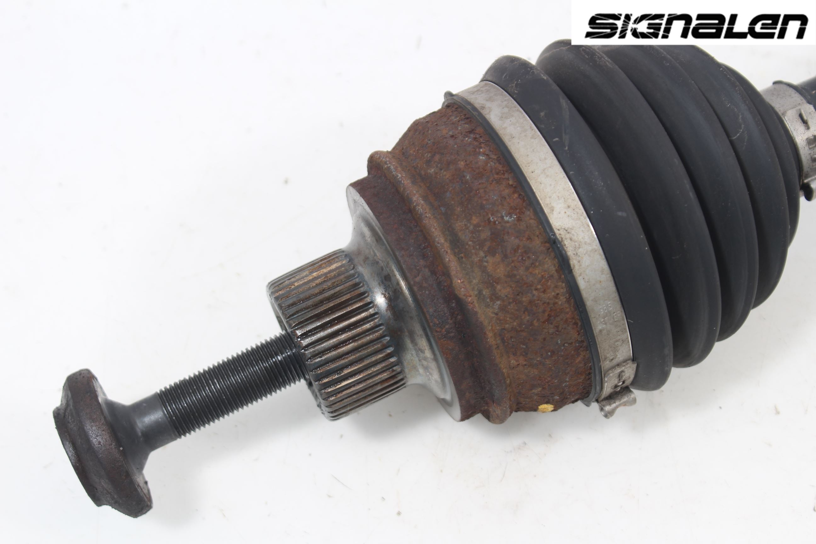 Audi A4 12-15 Drivaksel Foran Kompl Venstre