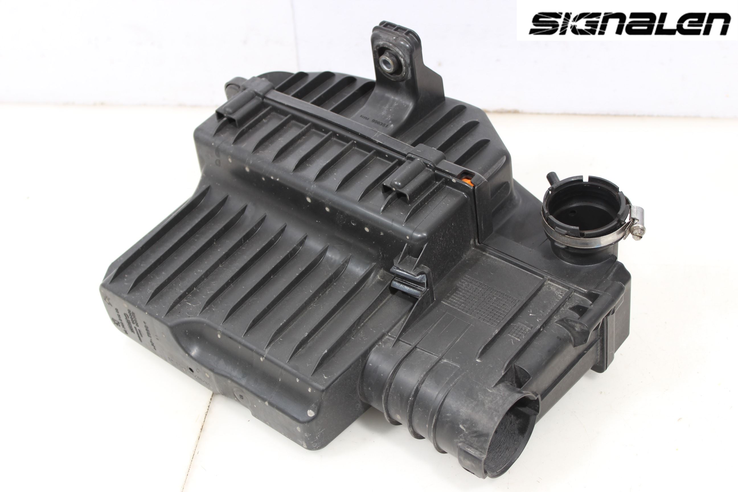 Peugeot 208 12-15 Luftfilter Boks