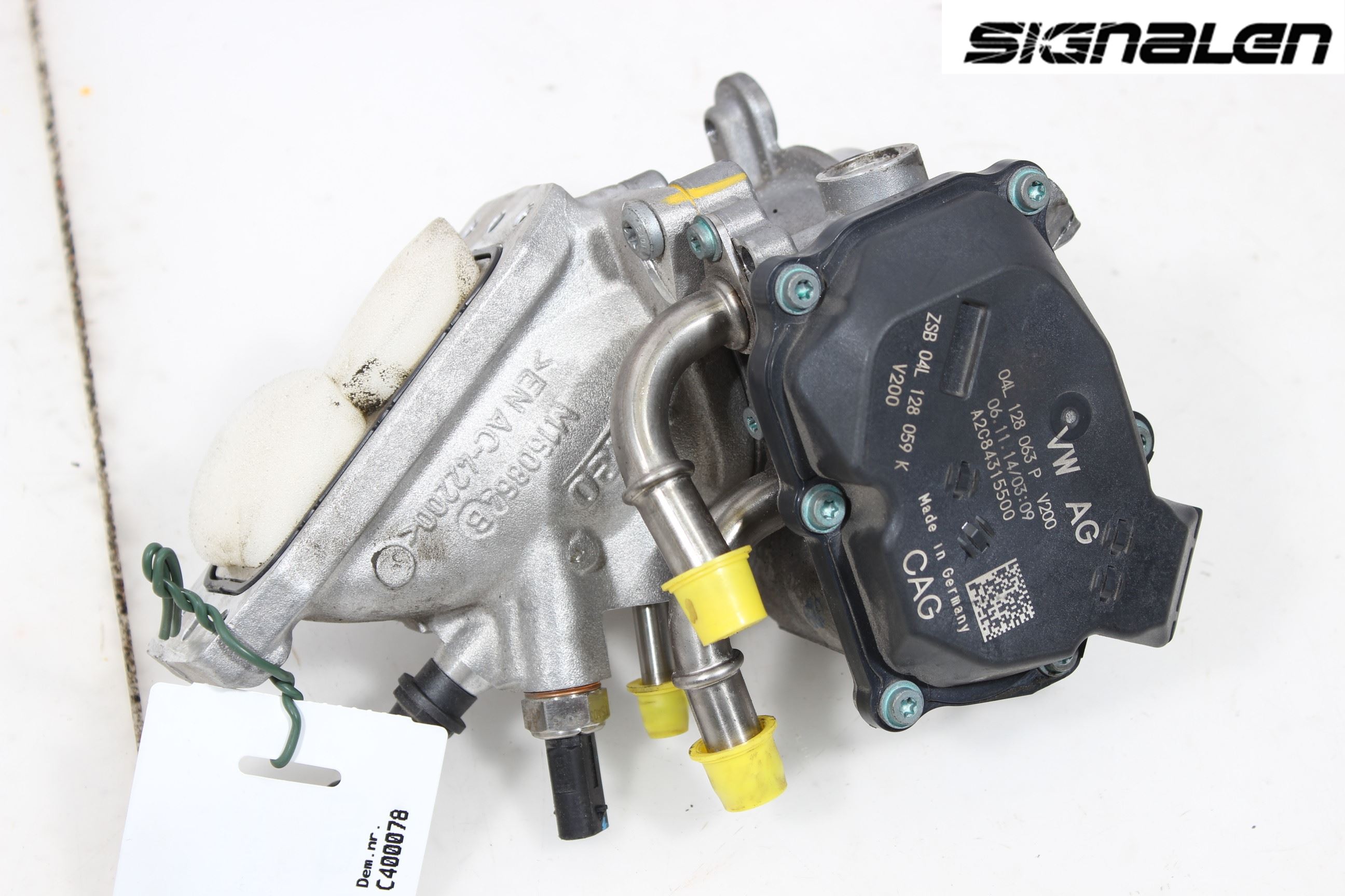 Audi A4 12-15 Inns Spjeldhus