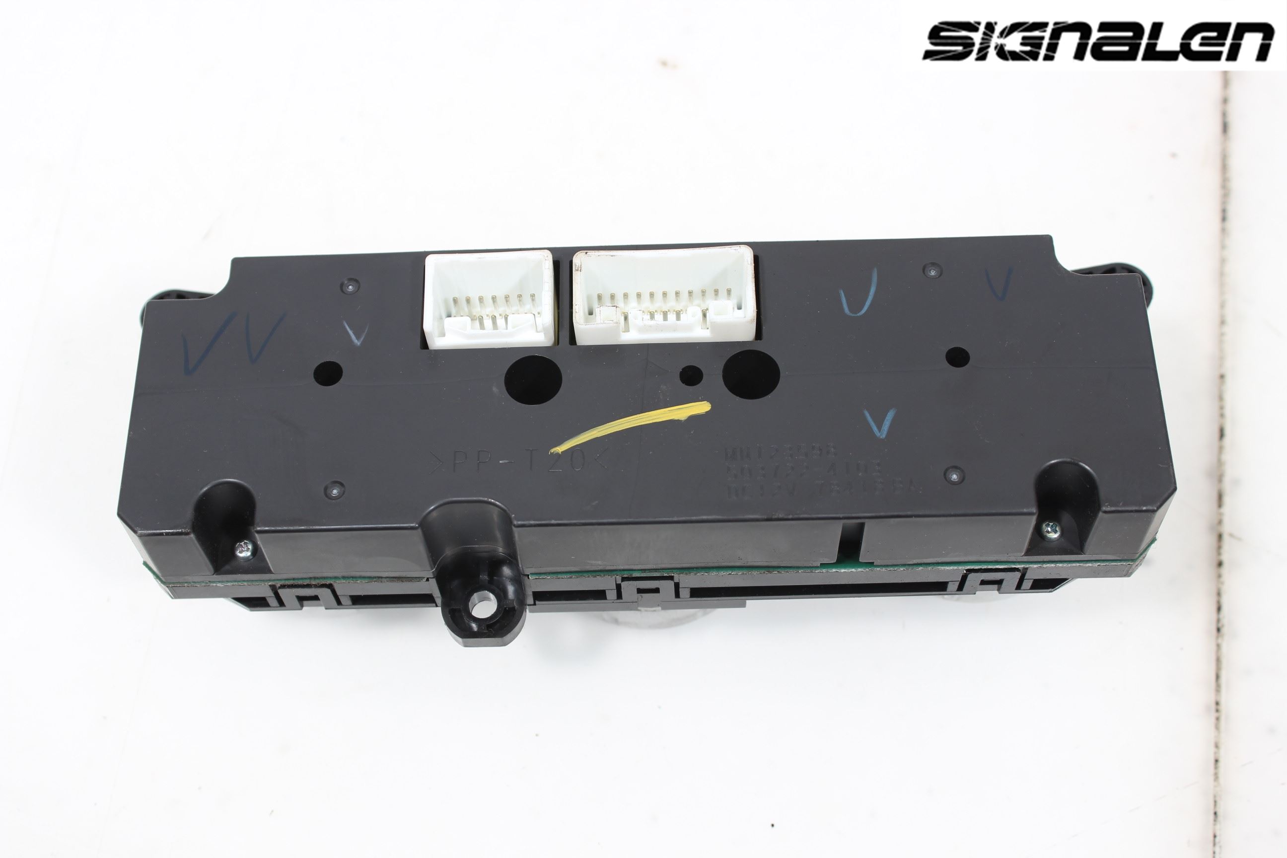 Mitsubishi L200 06-15 Varme Ac Betjening-Display