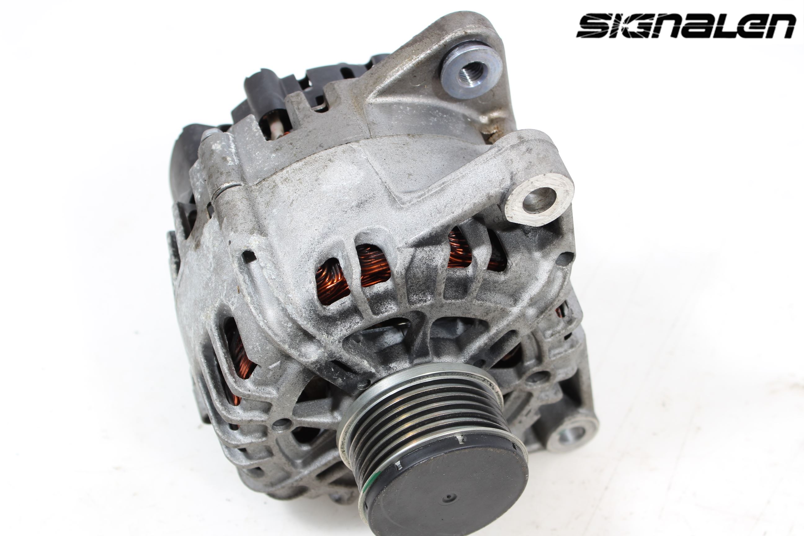 Peugeot PEUGOT 208 16-19 Dynamo