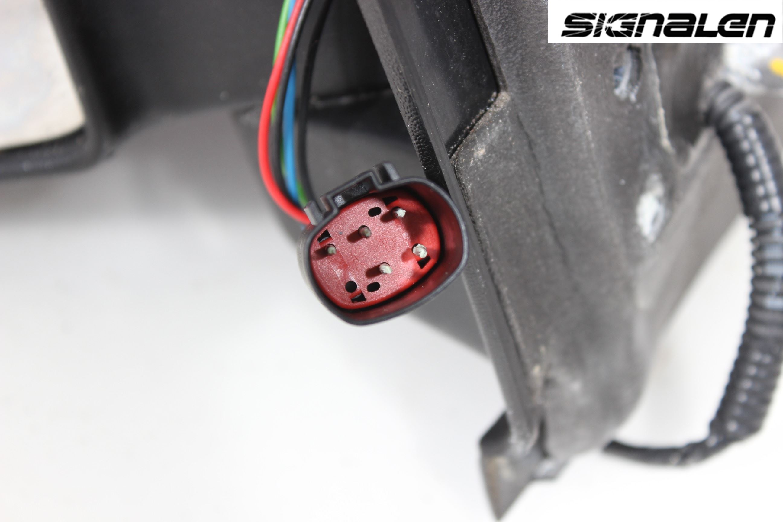Ford TRANSIT CONNECT 09-13 Speil V M-El Justering
