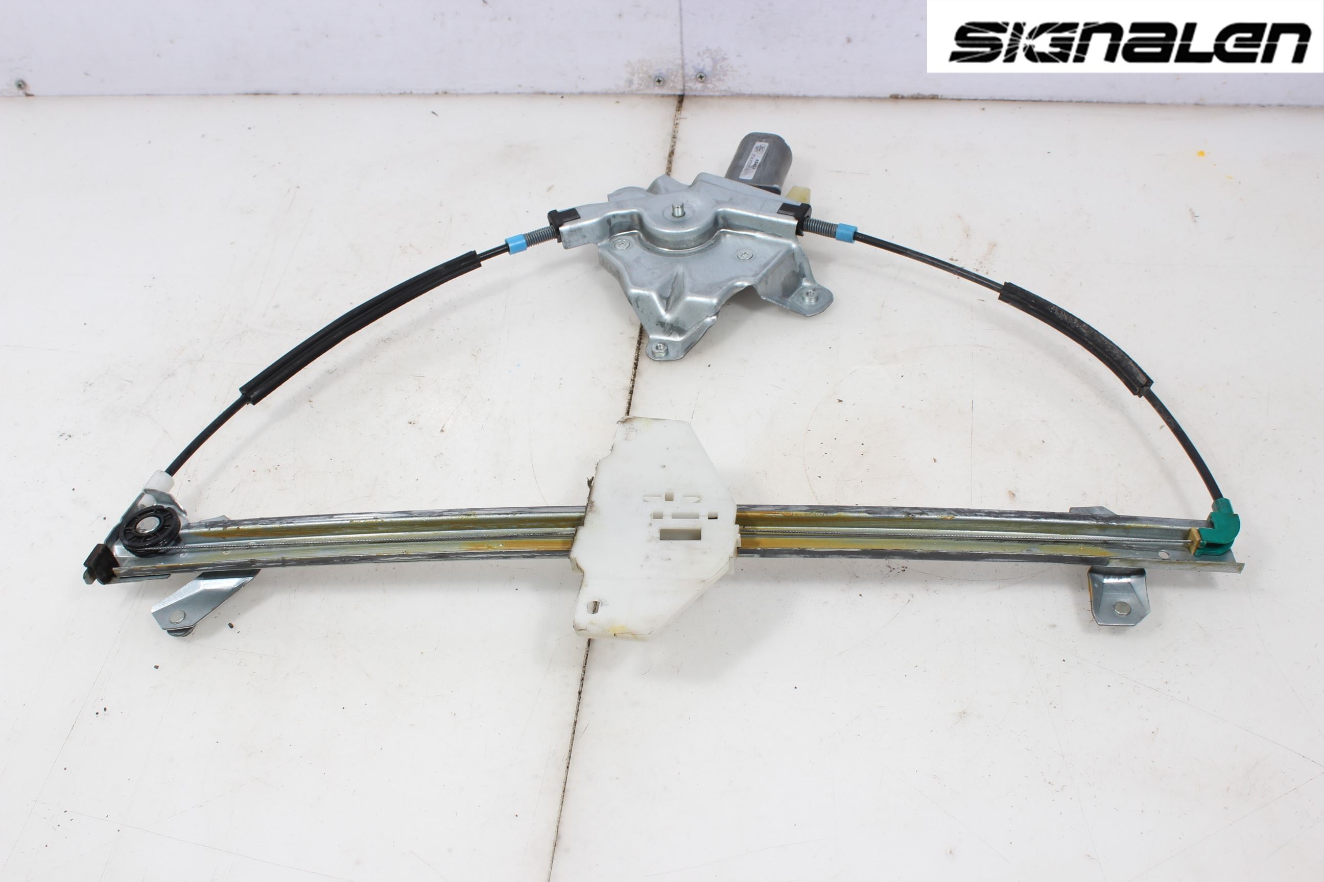 Ford TRANSIT CONNECT 09-13 Vindusheis El Komp