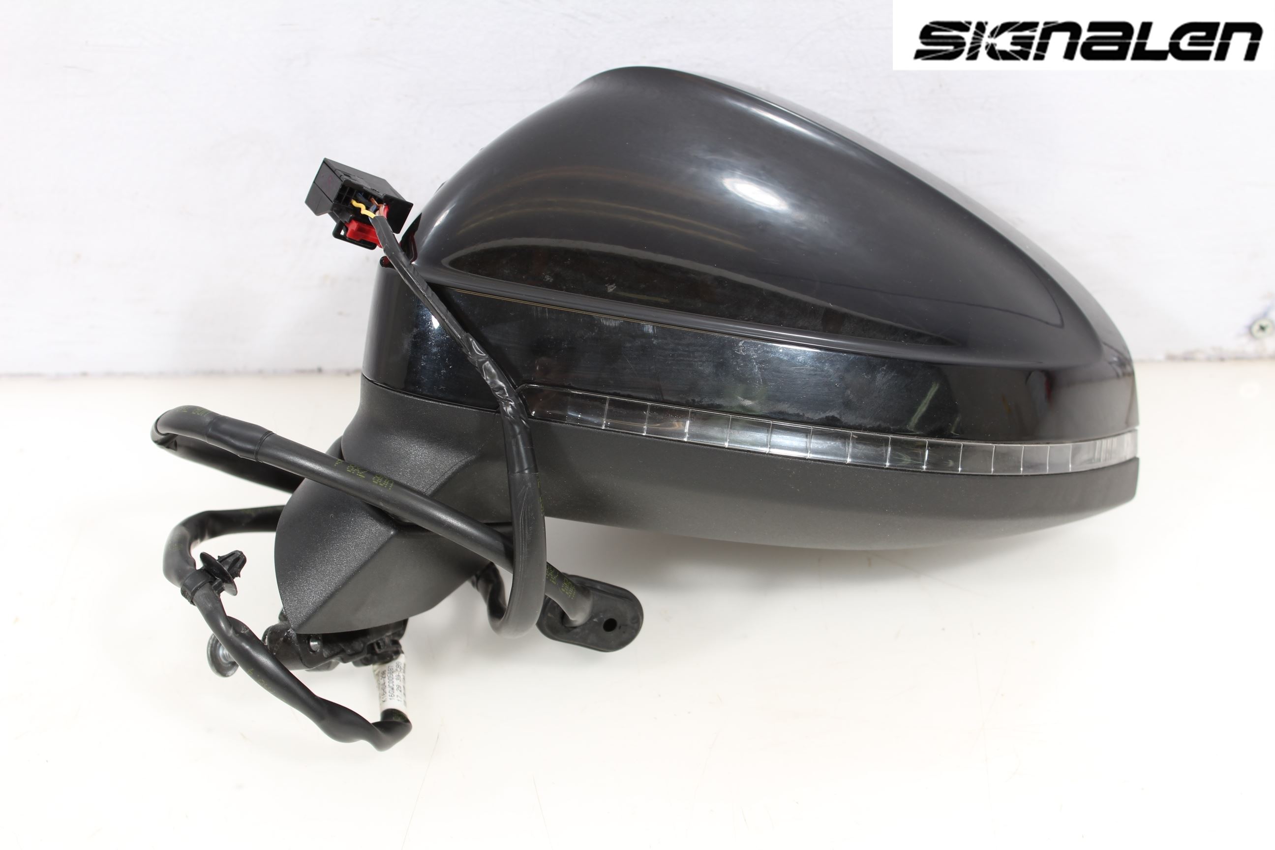 Audi A4/S4 B9 16-19 Speil V M-El Justering