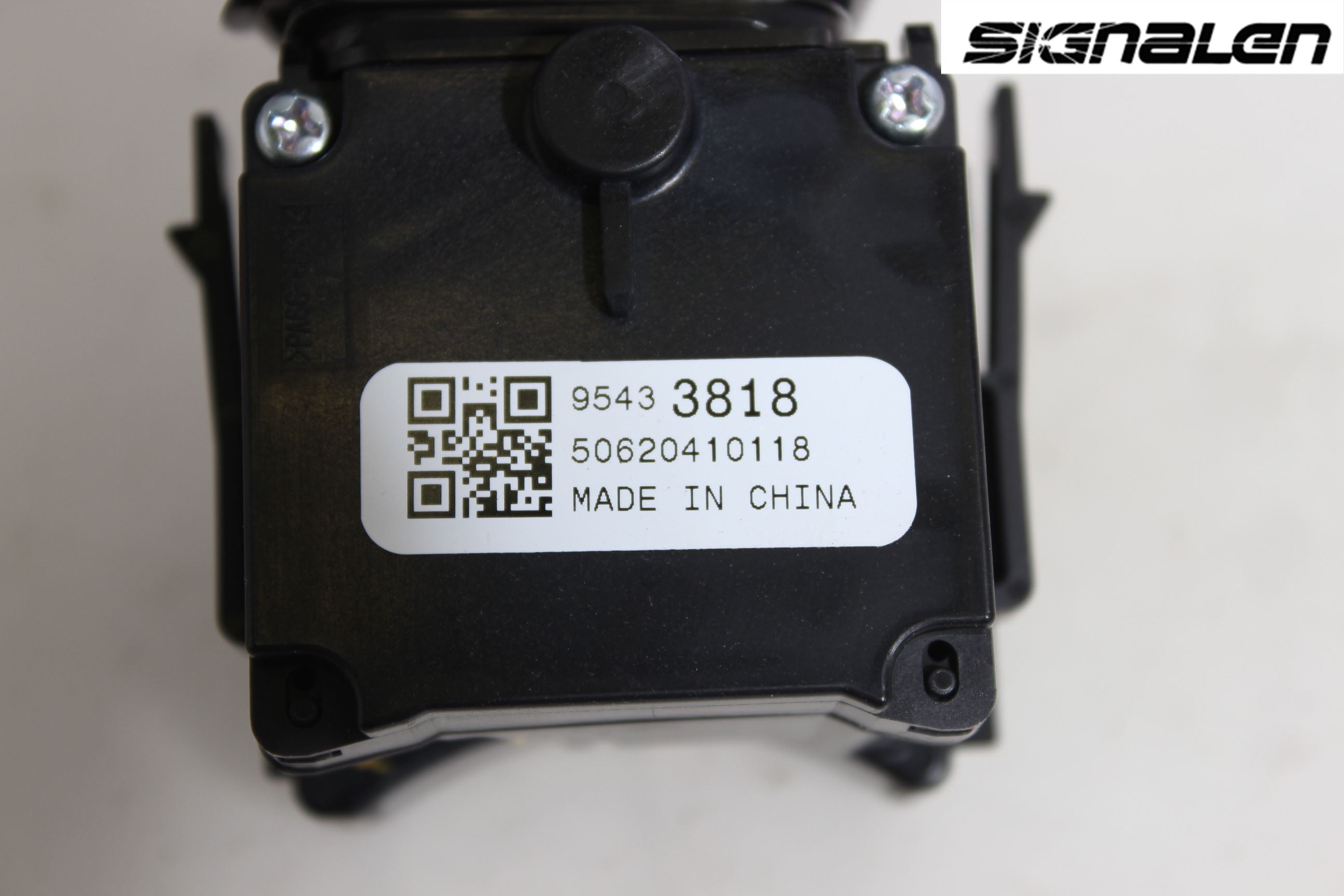 Opel ASTRA J 10-15 Bryter Ratt Visker - Spyler
