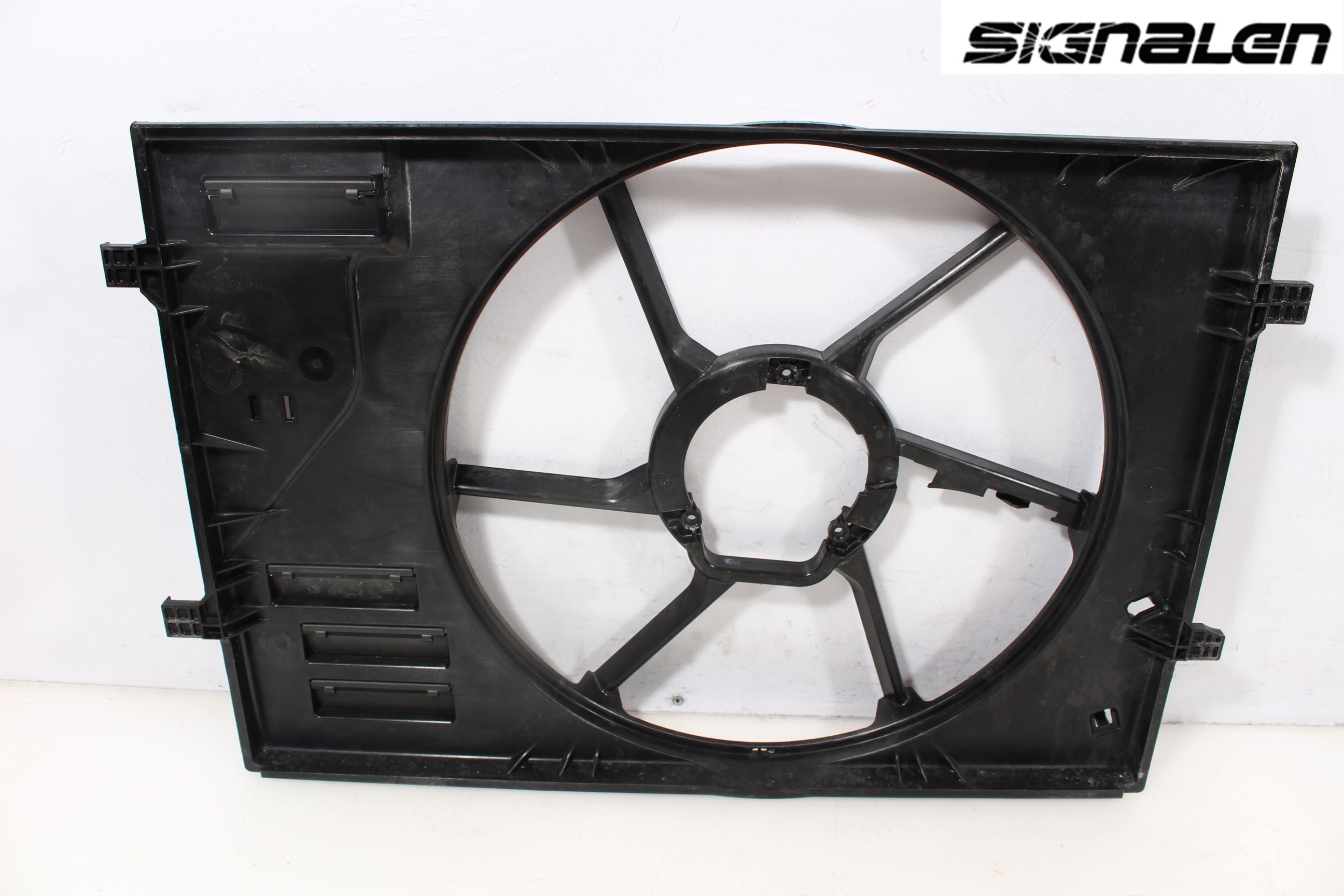 Volkswagen VW GOLF / E-GOLF VII 13-20 Kjølevifte-Radiator Hus-Kåpe