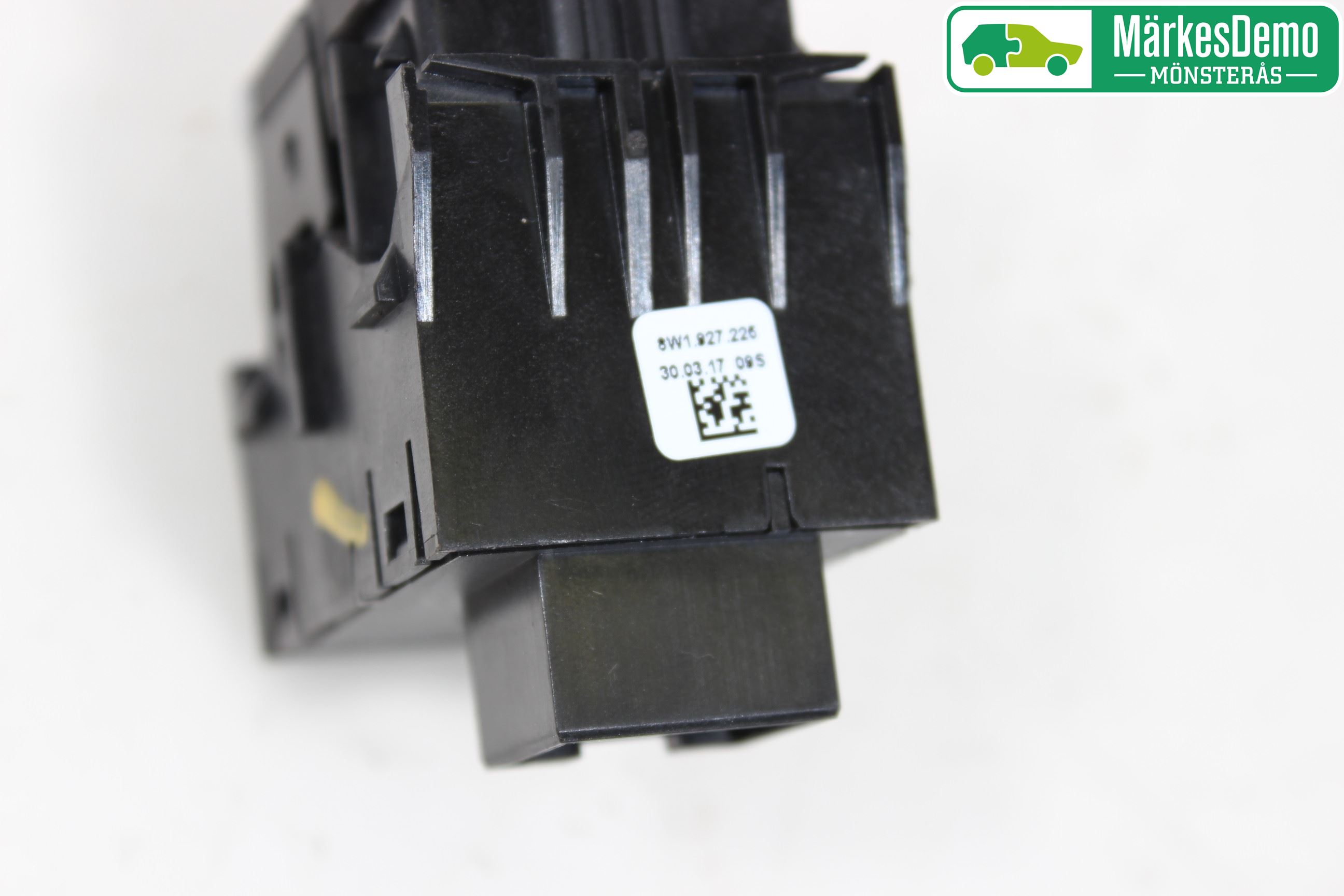 Audi A4/S4 B9 16-19 Bryter Parkeringsbrems